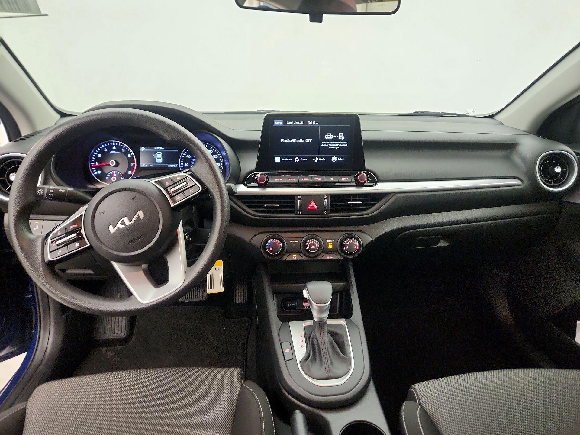 Thumbnail: 2024 Kia Forte - 9