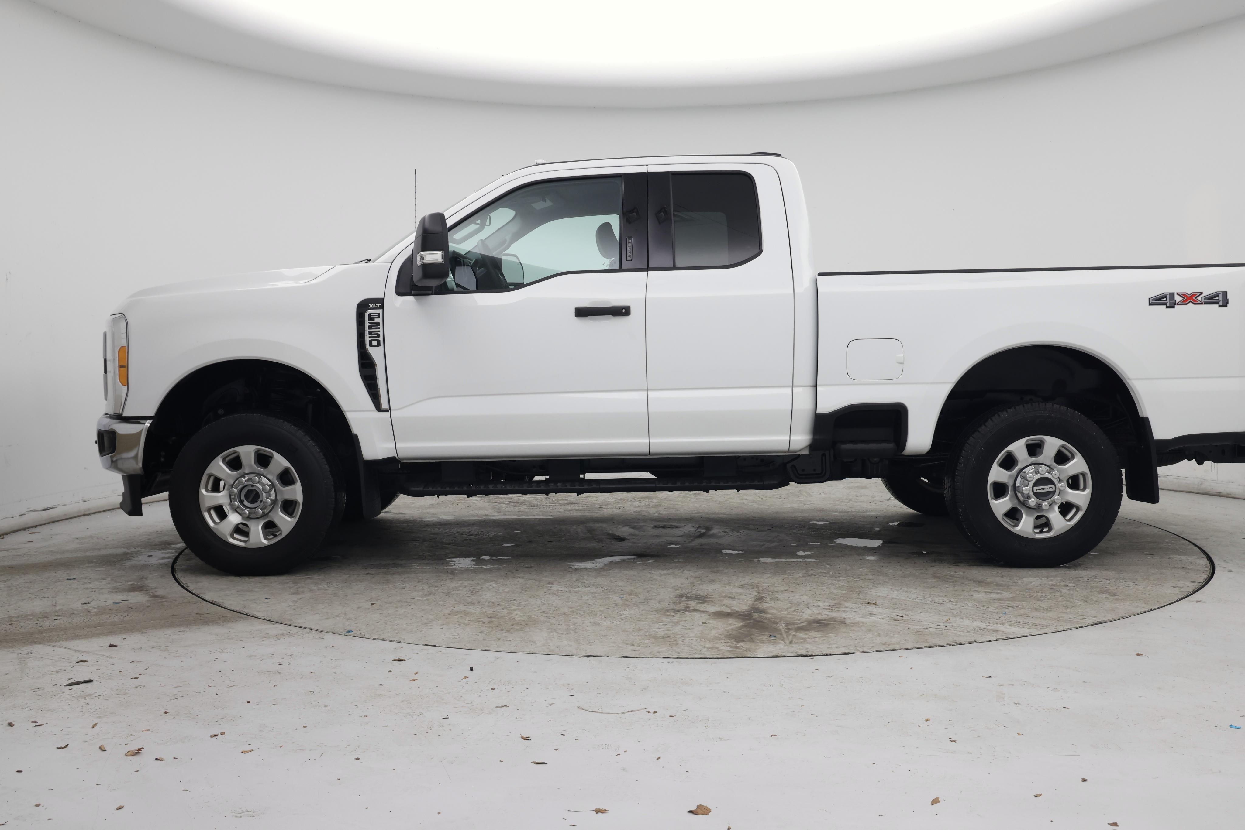 Thumbnail: 2023 Ford F-250 - 3