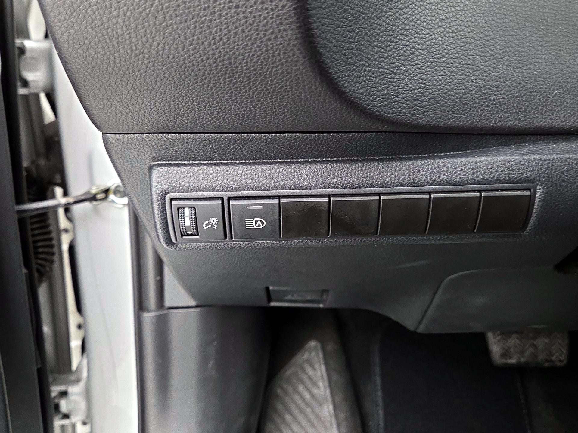 Thumbnail: 2024 Toyota Corolla - 13