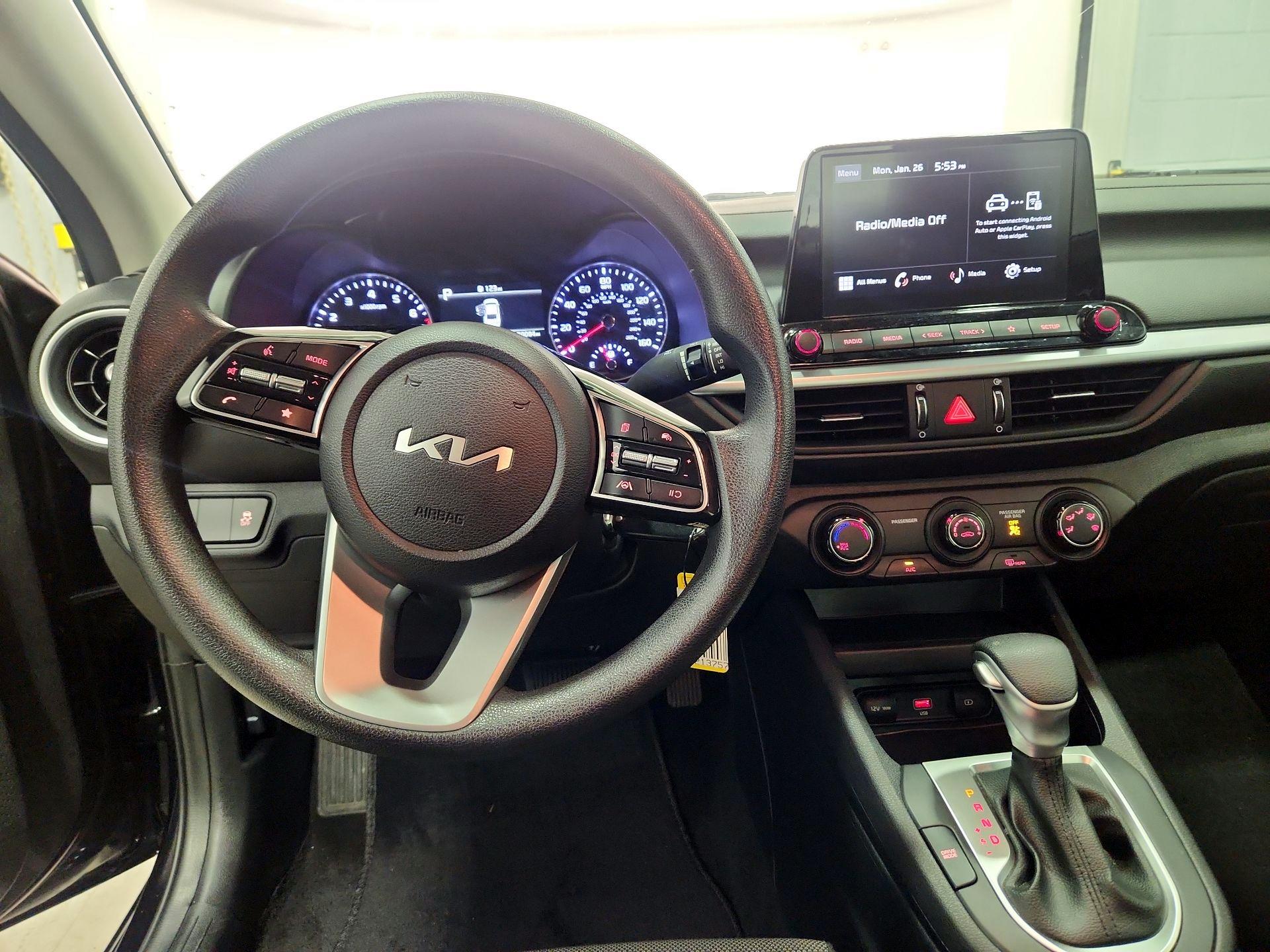 Thumbnail: 2024 Kia Forte - 10