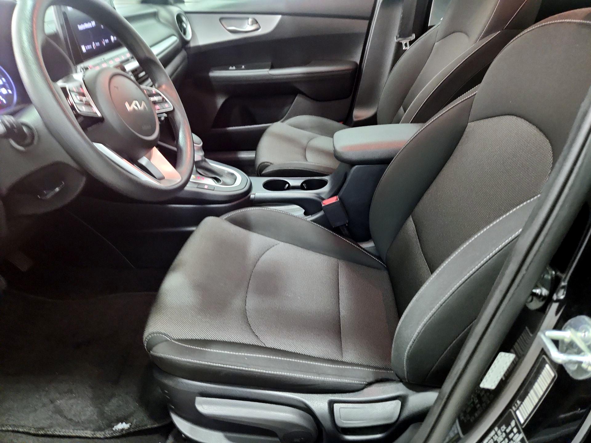 Thumbnail: 2024 Kia Forte - 11