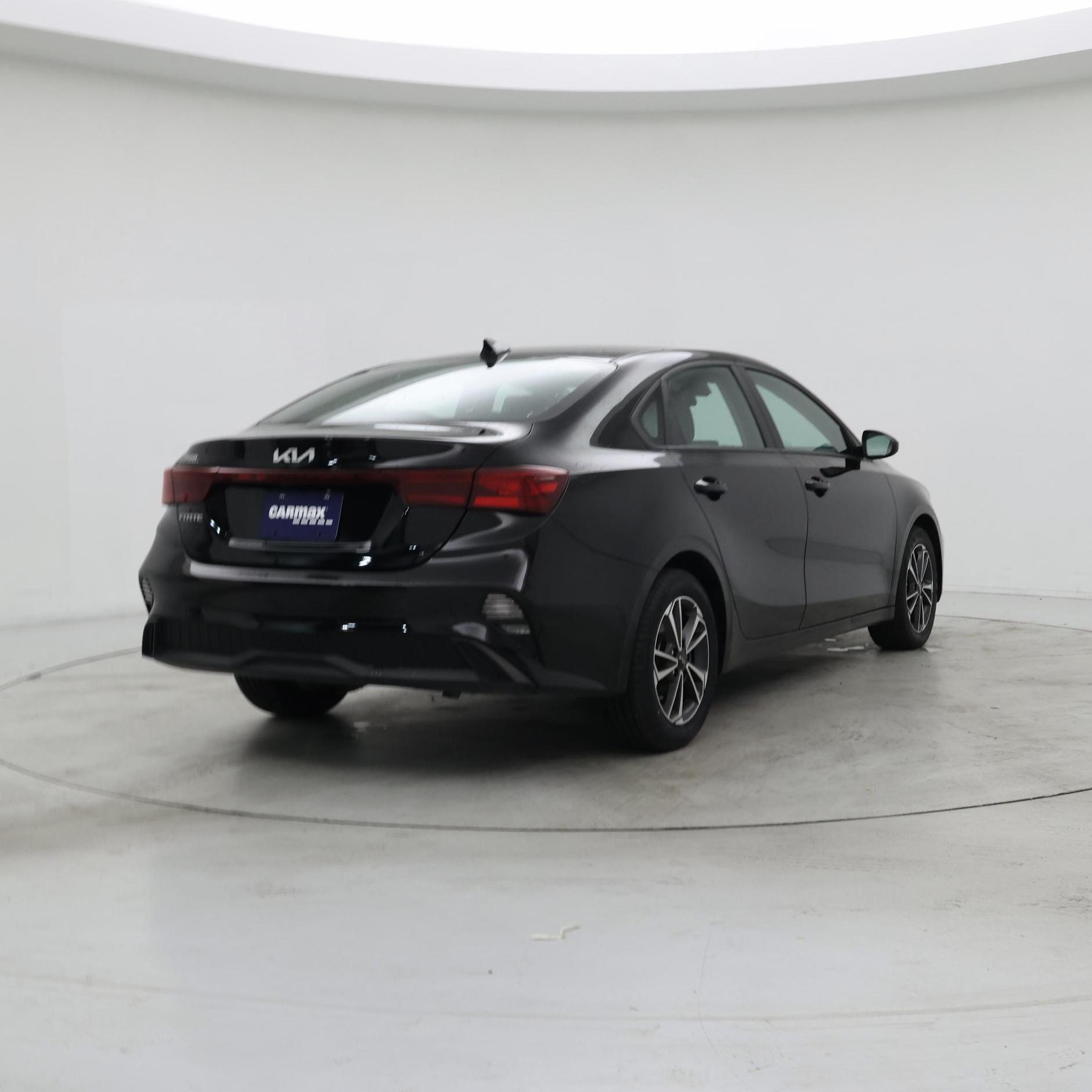 Thumbnail: 2024 Kia Forte - 8