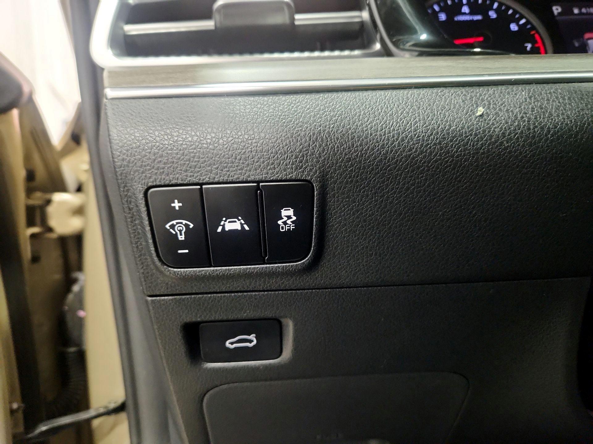 Thumbnail: 2021 Kia K5 - 13