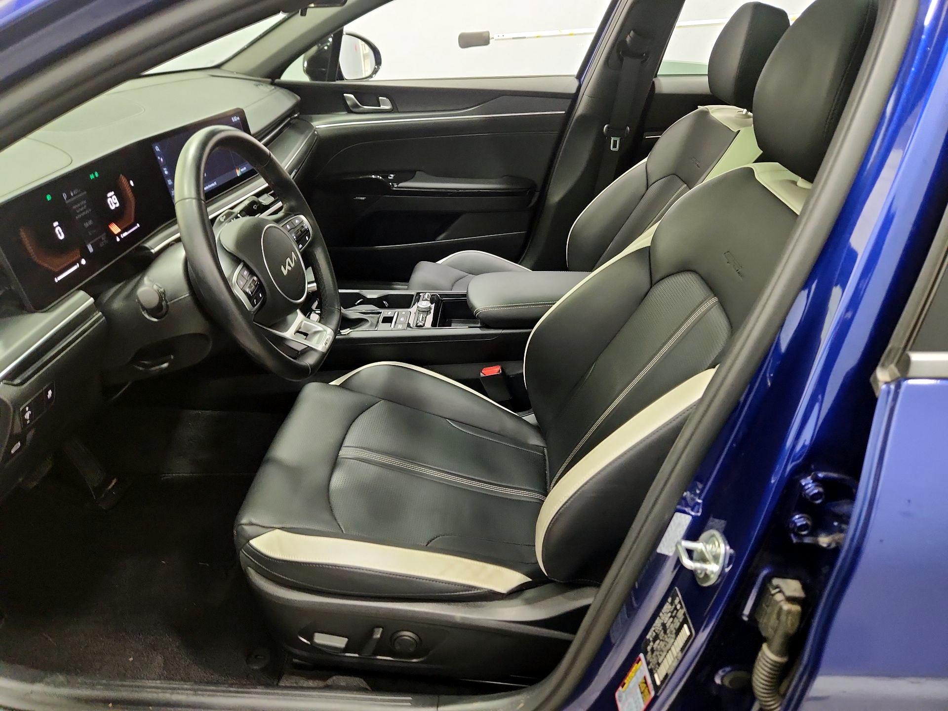 Thumbnail: 2025 Kia K5 - 11