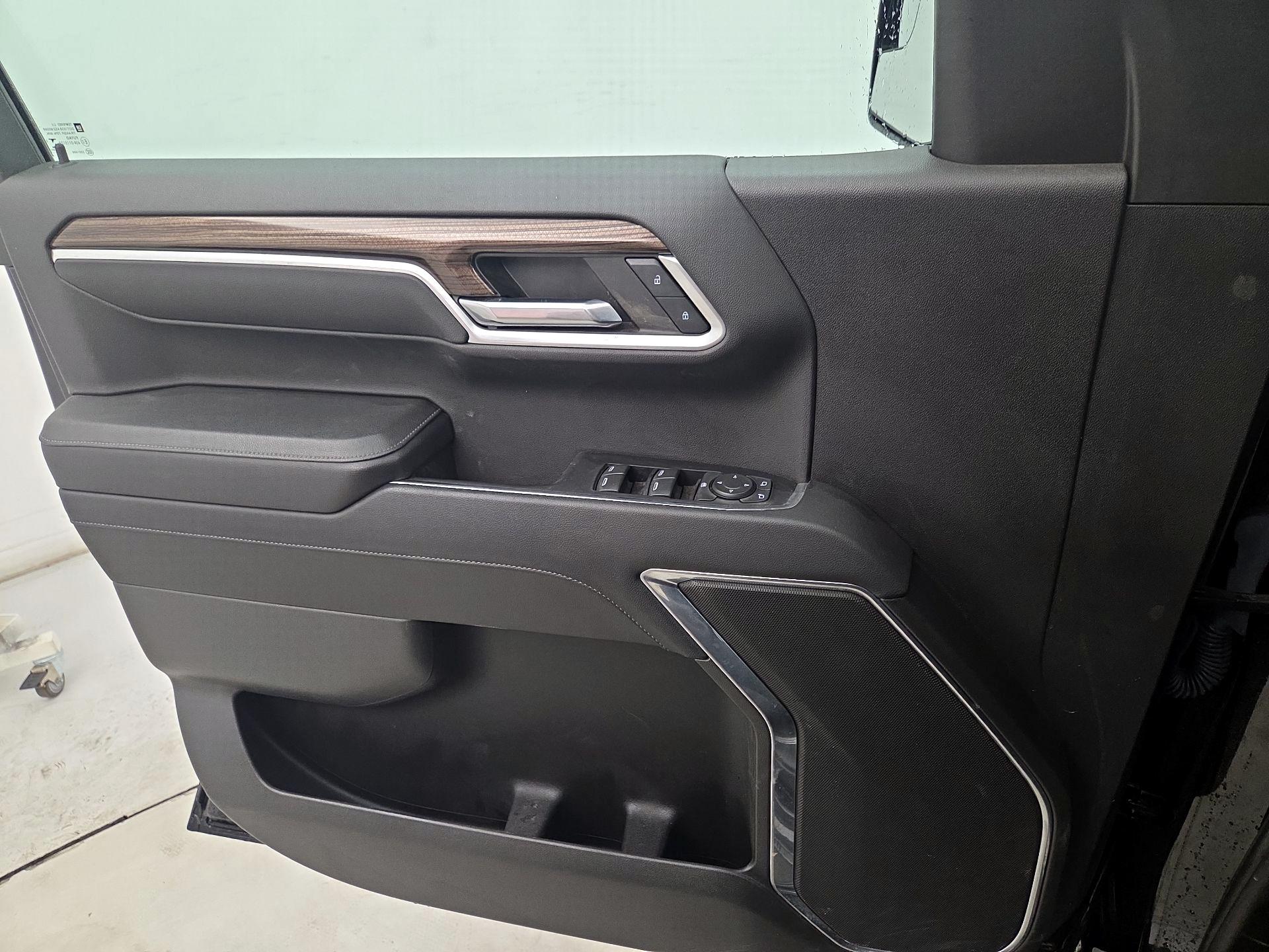 Thumbnail: 2023 Chevrolet Silverado 1500 - 12