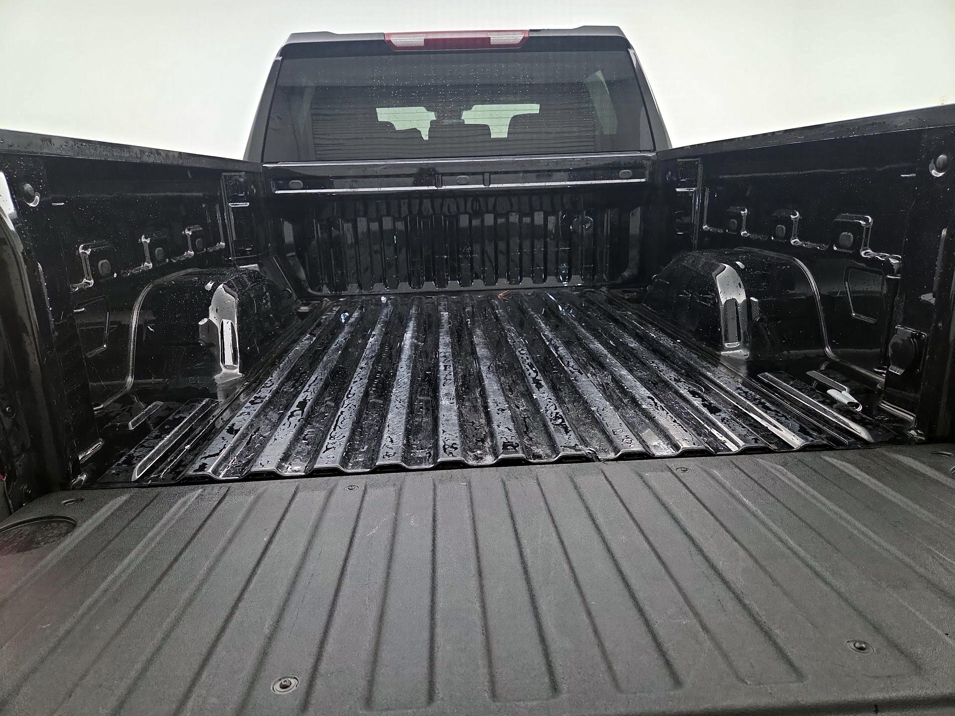 Thumbnail: 2023 Chevrolet Silverado 1500 - 20