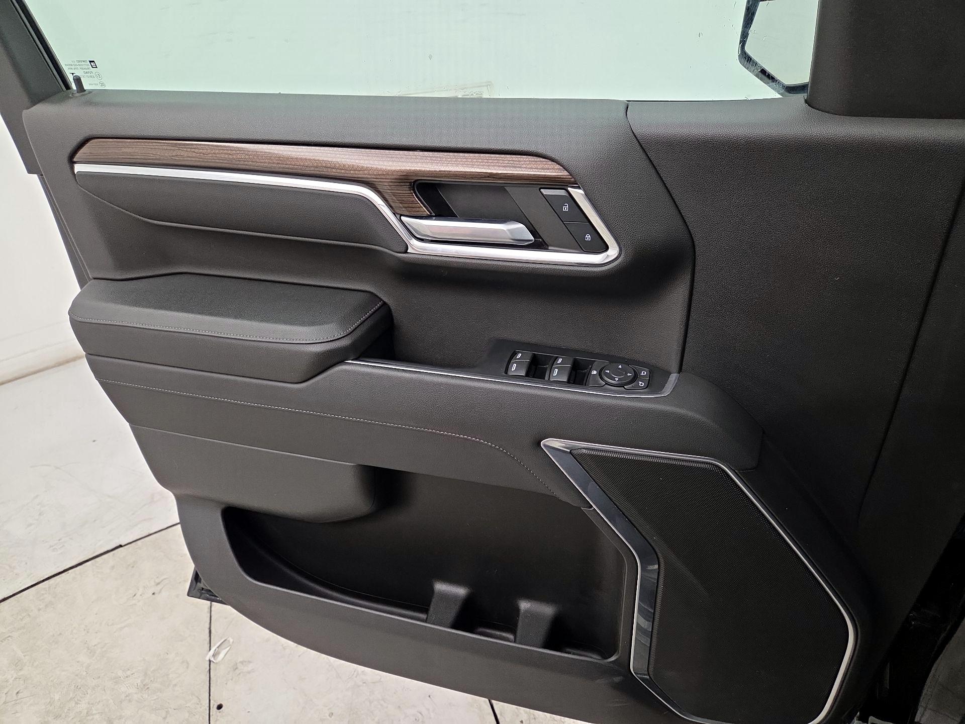 Thumbnail: 2023 Chevrolet Silverado 1500 - 12