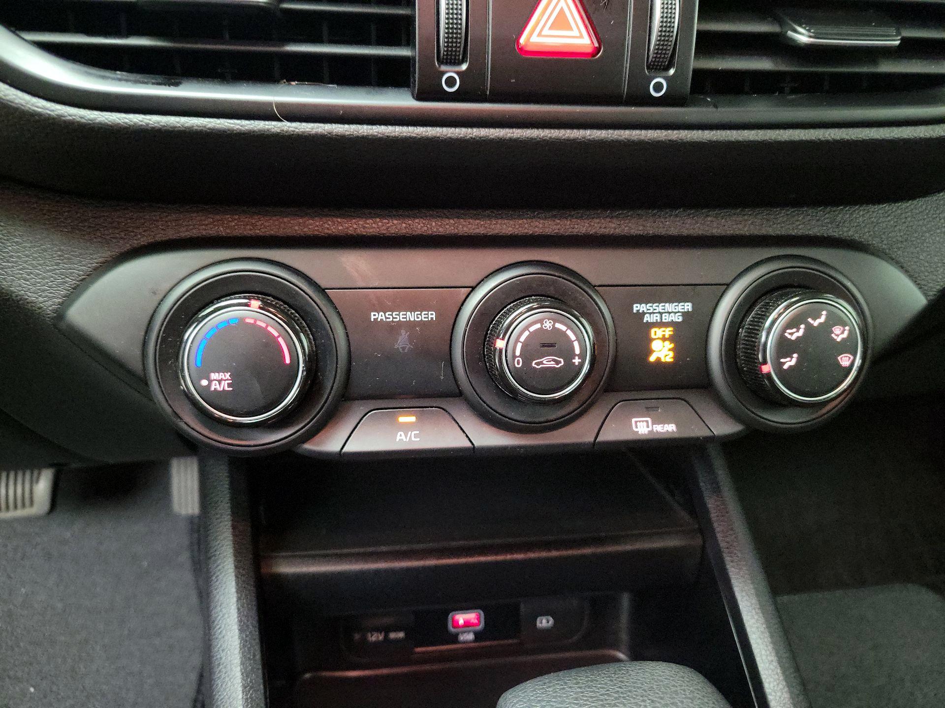 Thumbnail: 2024 Kia Forte - 16