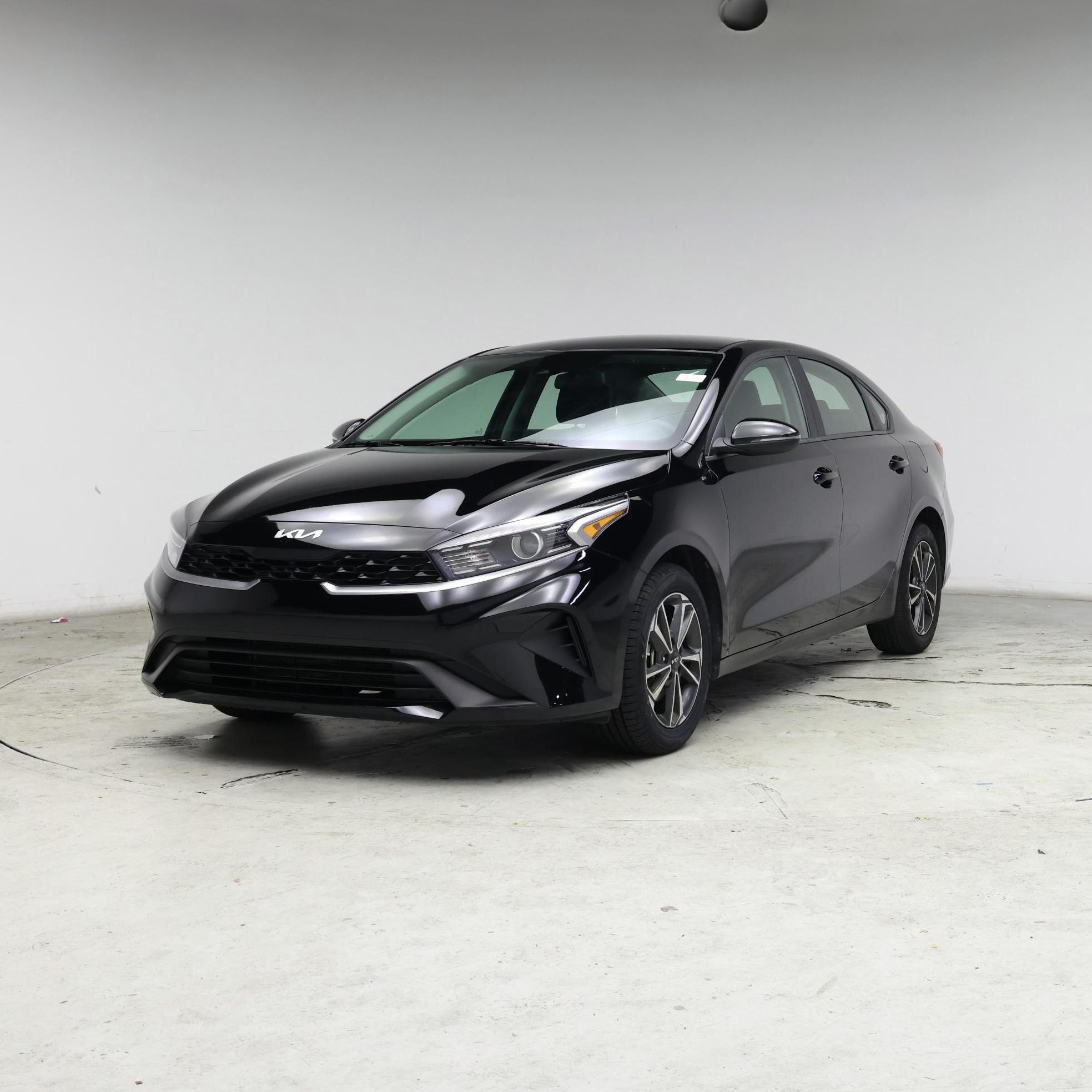 Thumbnail: 2024 Kia Forte - 4