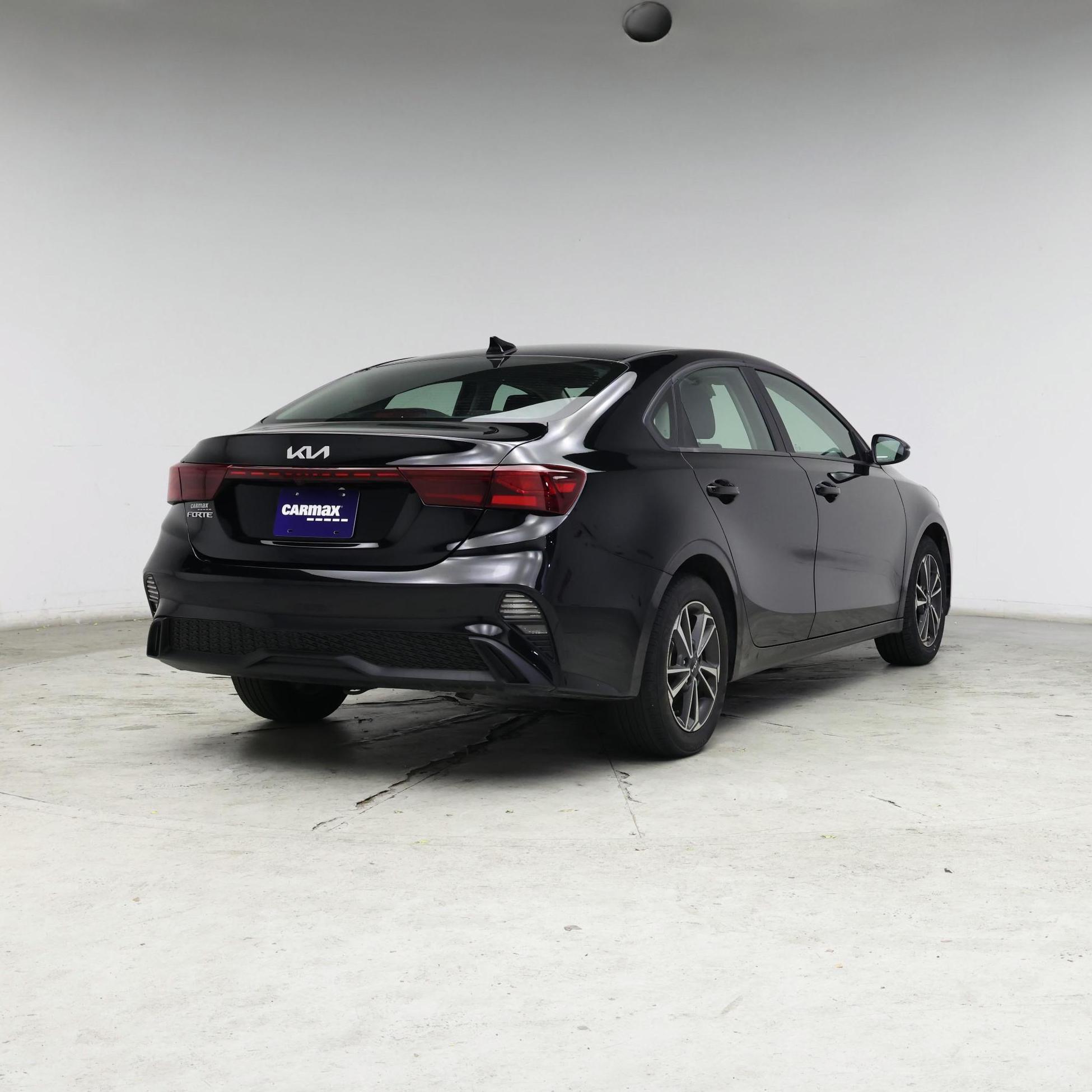 Thumbnail: 2024 Kia Forte - 8