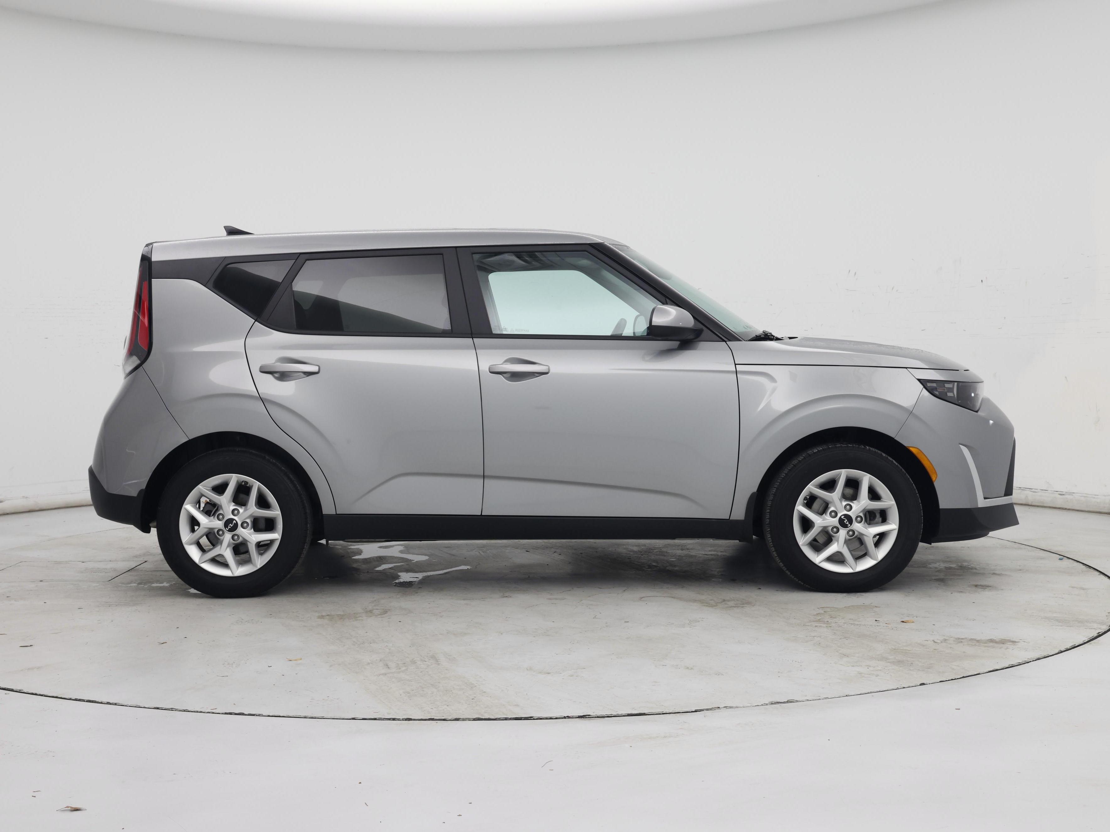 Thumbnail: 2023 Kia Soul - 7