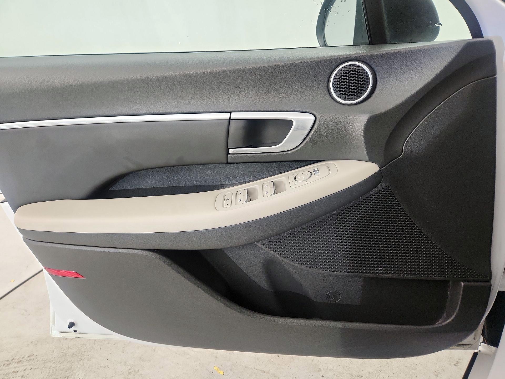 Thumbnail: 2023 Hyundai Sonata - 10