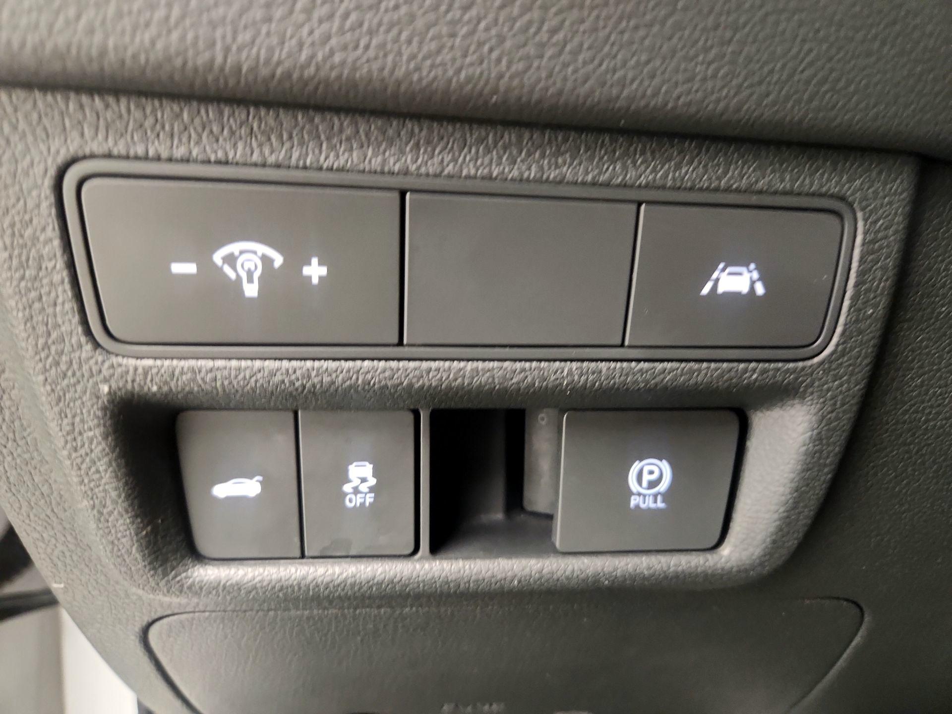 Thumbnail: 2023 Hyundai Sonata - 11