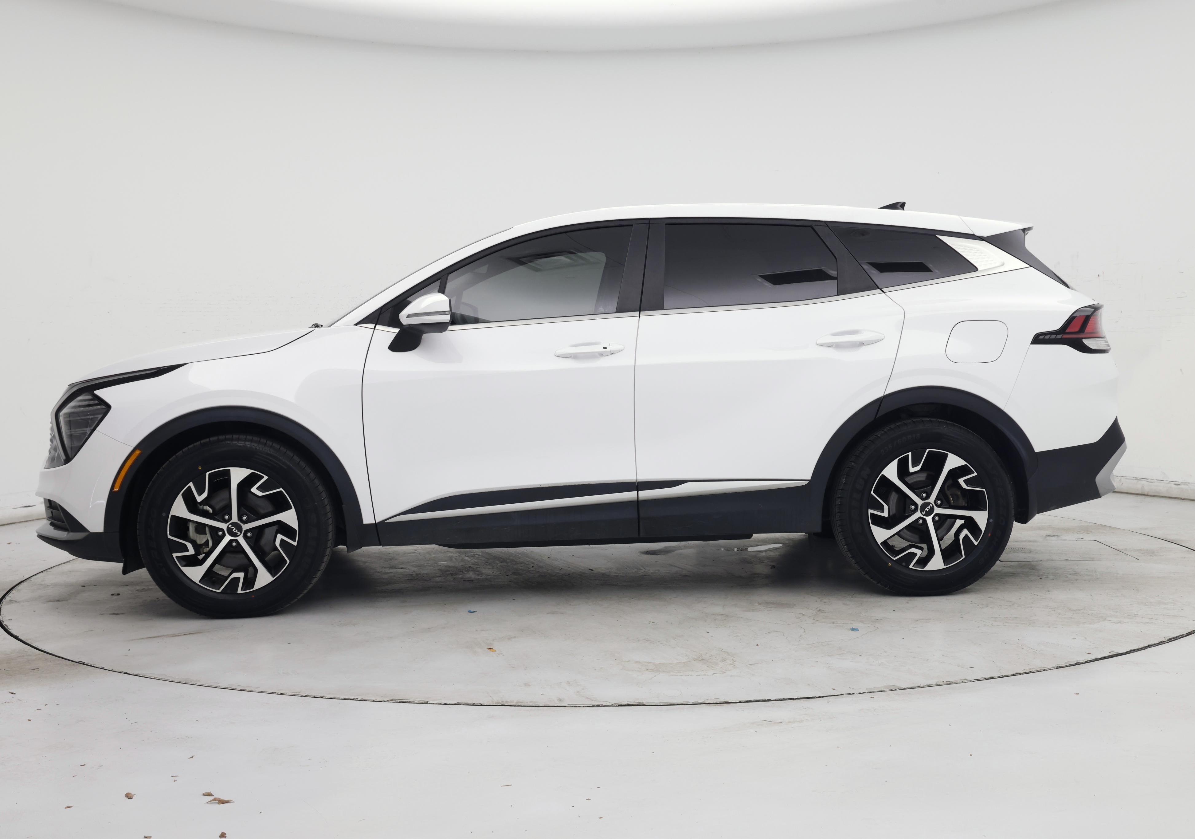 Thumbnail: 2024 Kia Sportage - 3