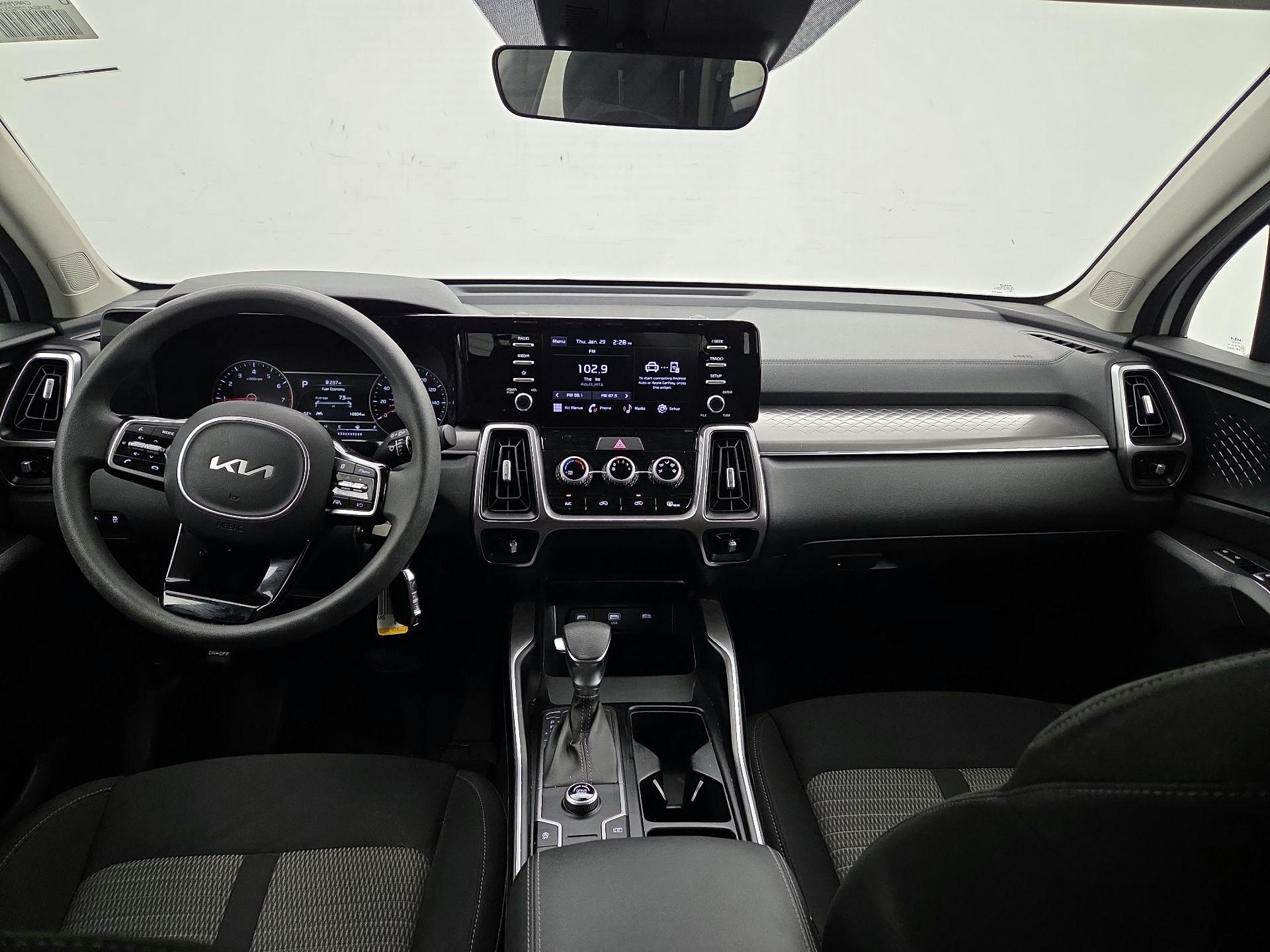 Thumbnail: 2023 Kia Sorento - 9