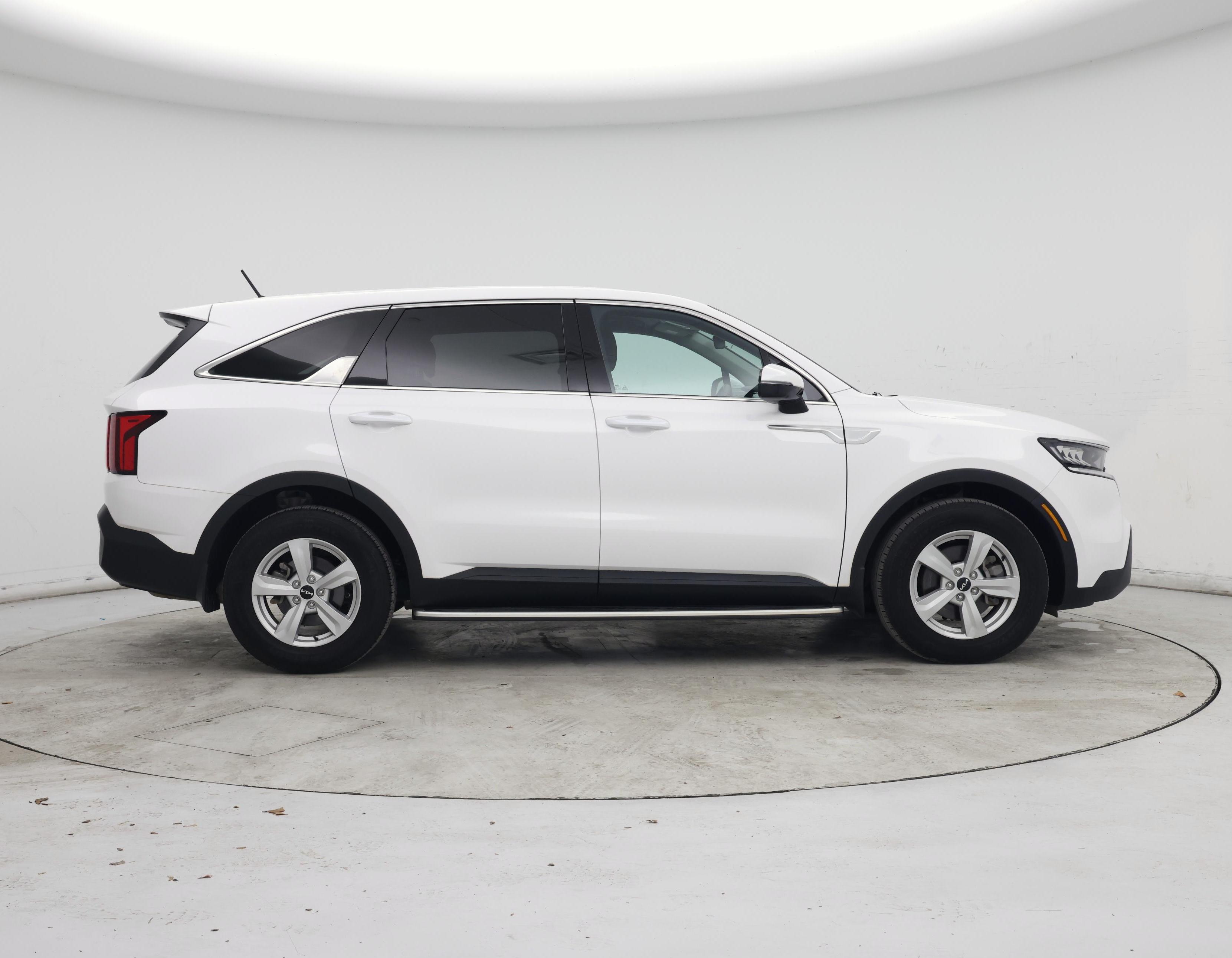 Thumbnail: 2023 Kia Sorento - 7