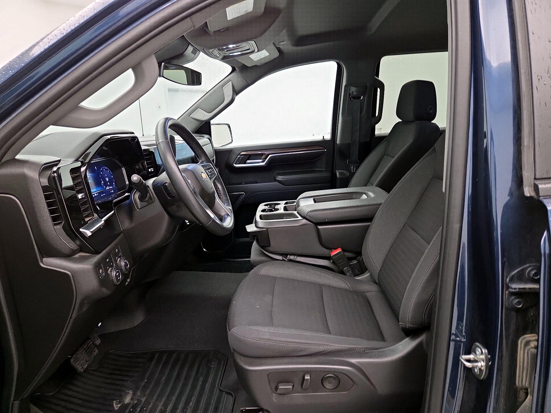 Thumbnail: 2023 Chevrolet Silverado 1500 - 11