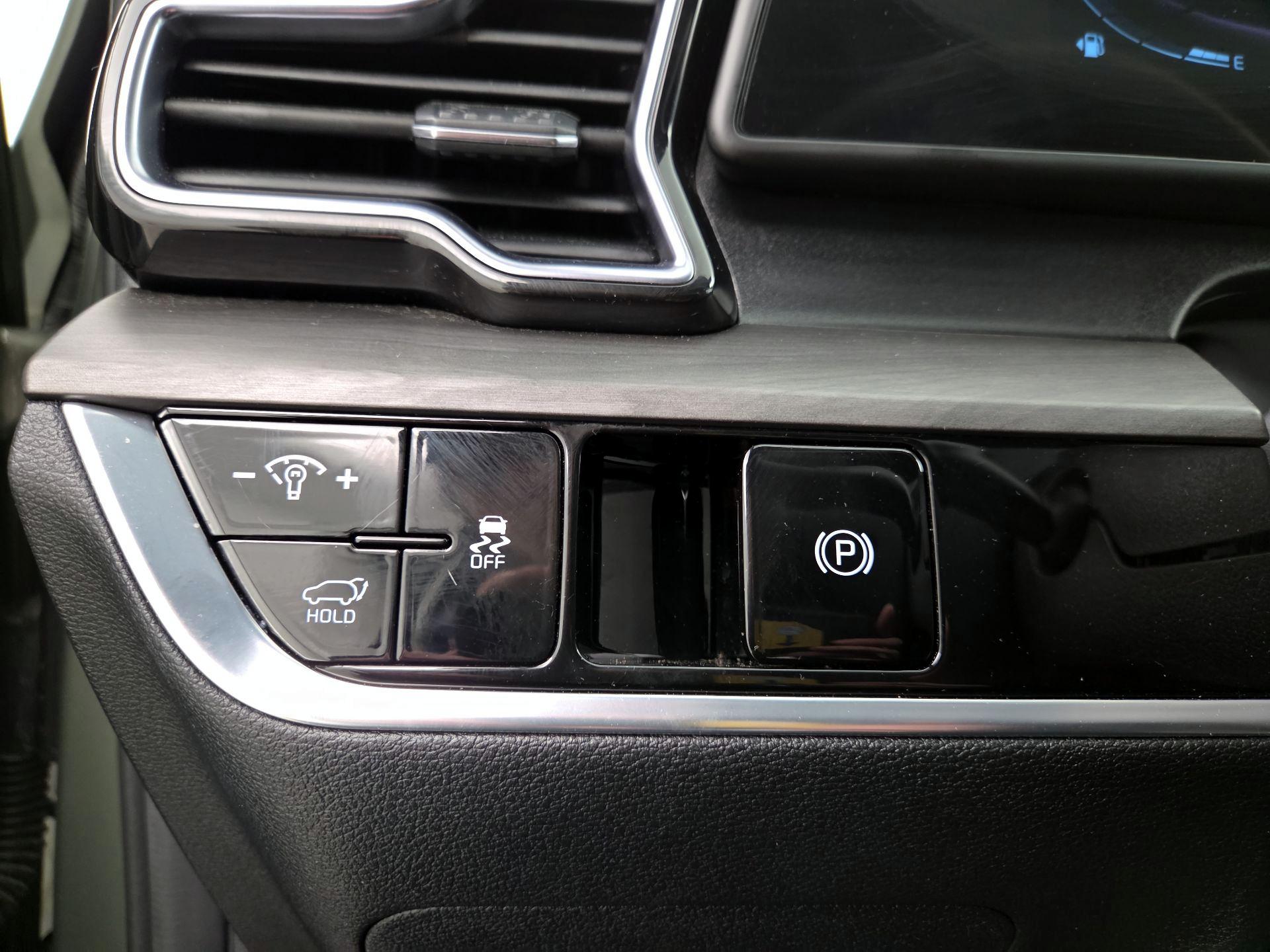 Thumbnail: 2023 Kia Sportage - 13