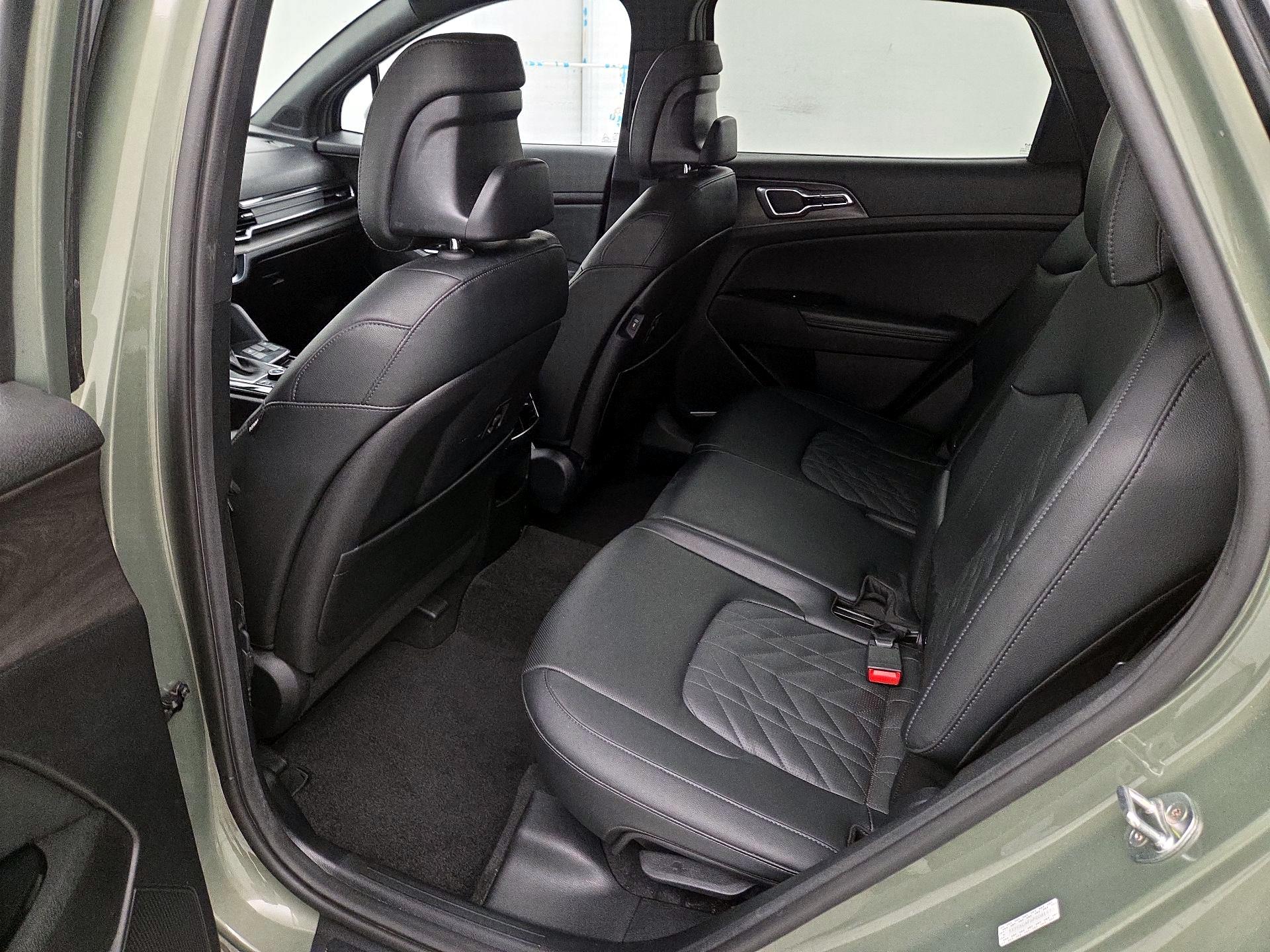 Thumbnail: 2023 Kia Sportage - 19