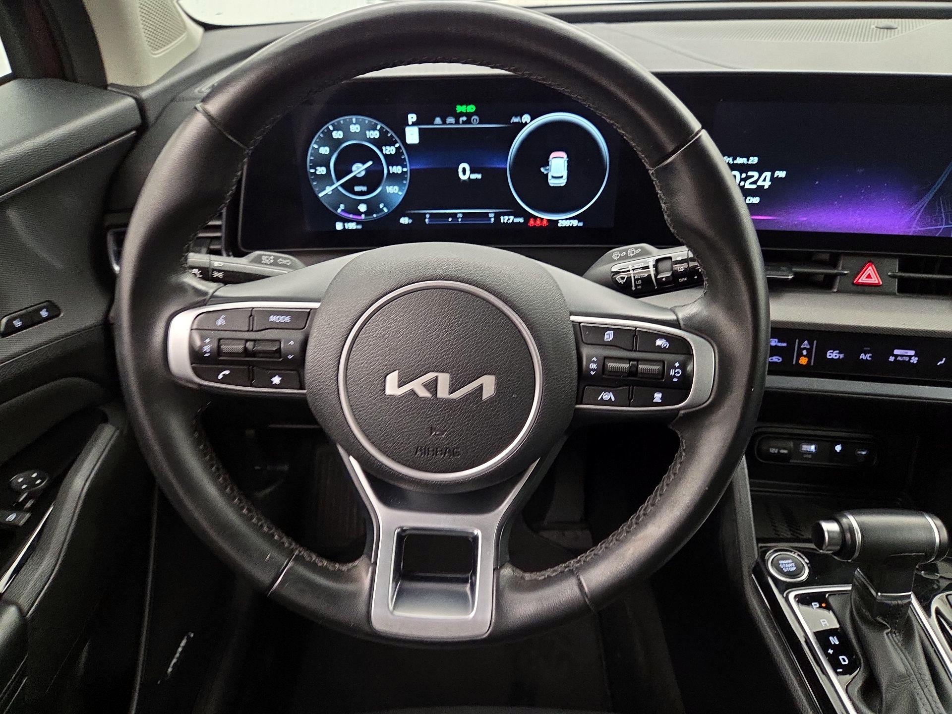 Thumbnail: 2023 Kia Sportage - 10