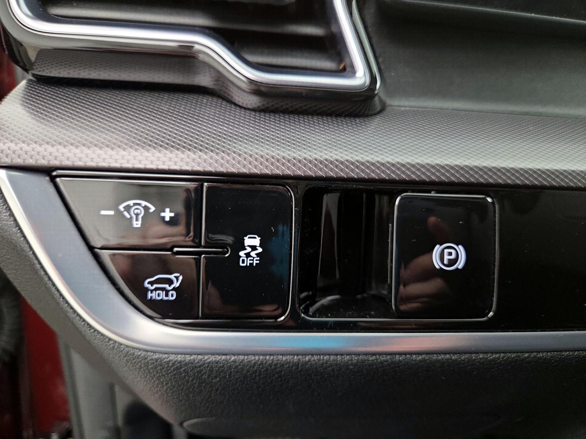 Thumbnail: 2023 Kia Sportage - 13