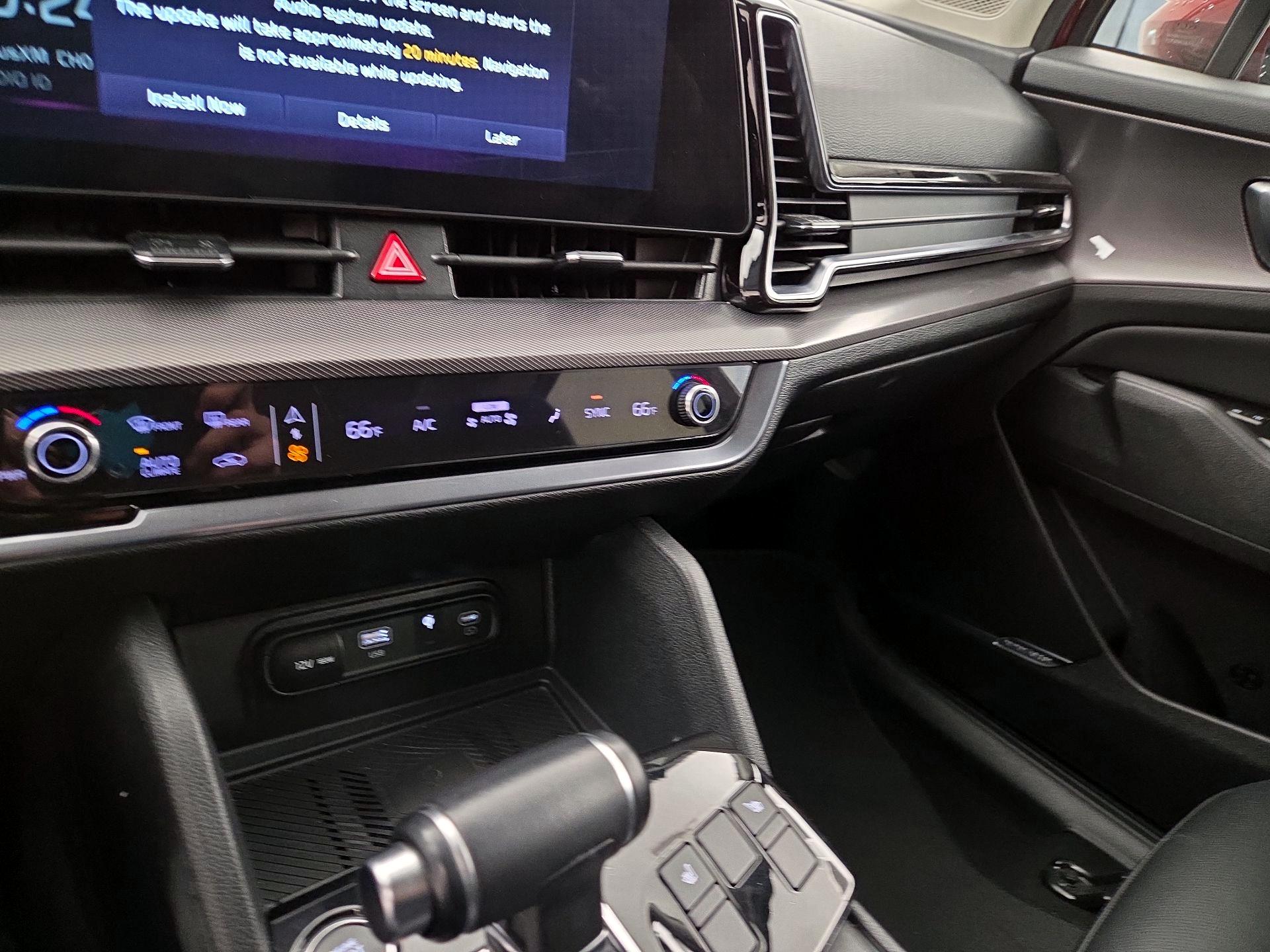 Thumbnail: 2023 Kia Sportage - 16