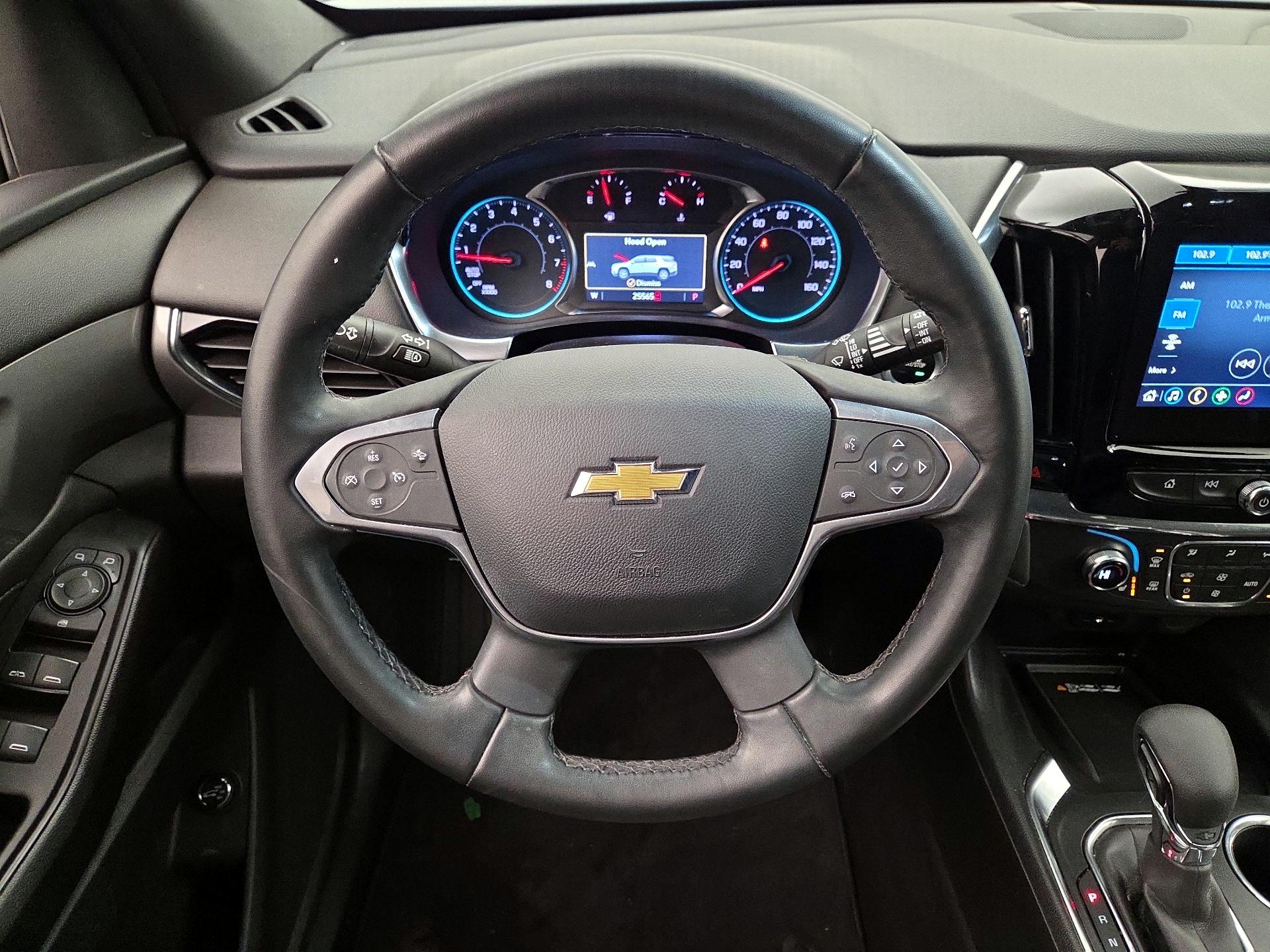 Thumbnail: 2023 Chevrolet Traverse - 10