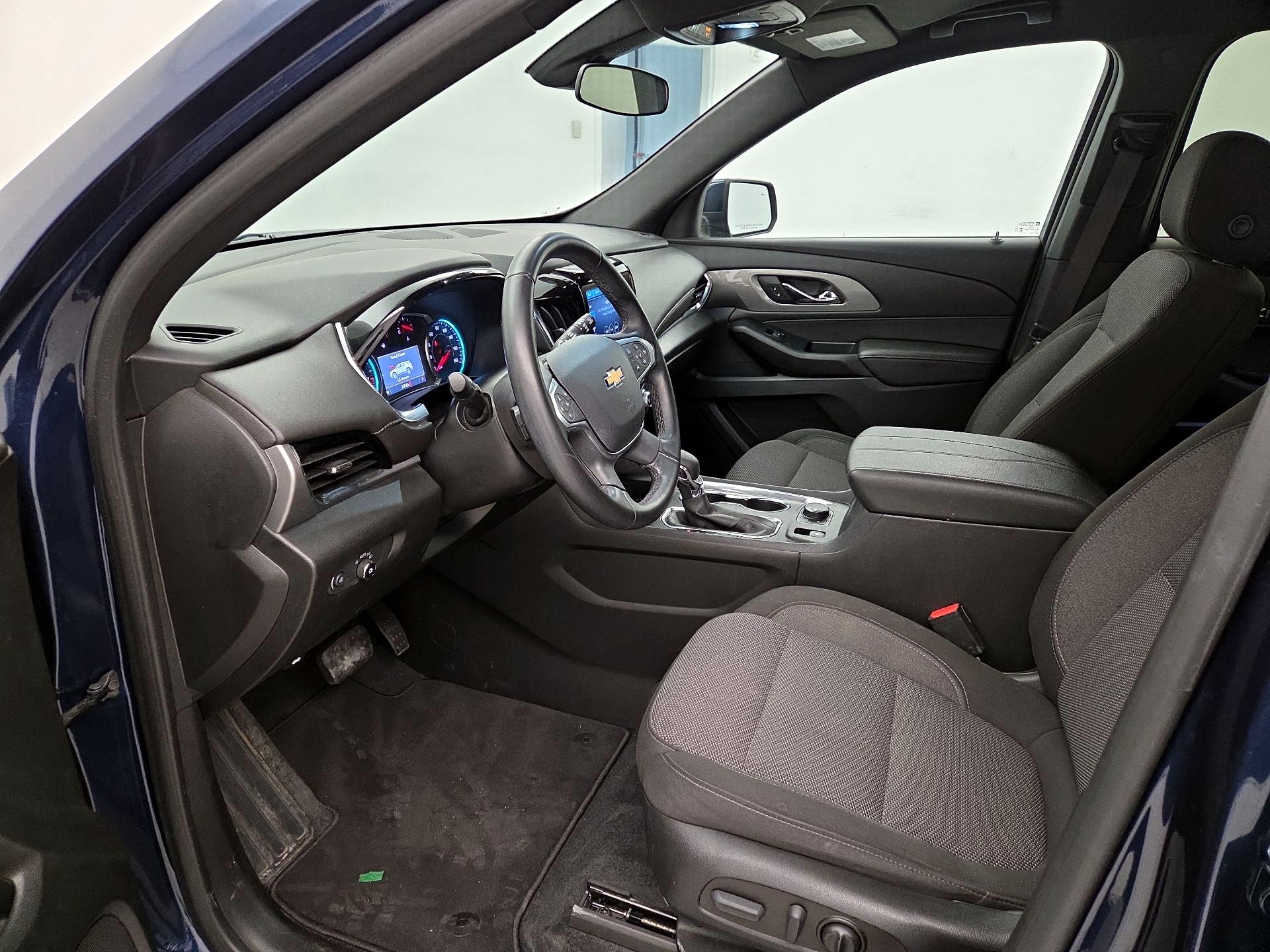 Thumbnail: 2023 Chevrolet Traverse - 11