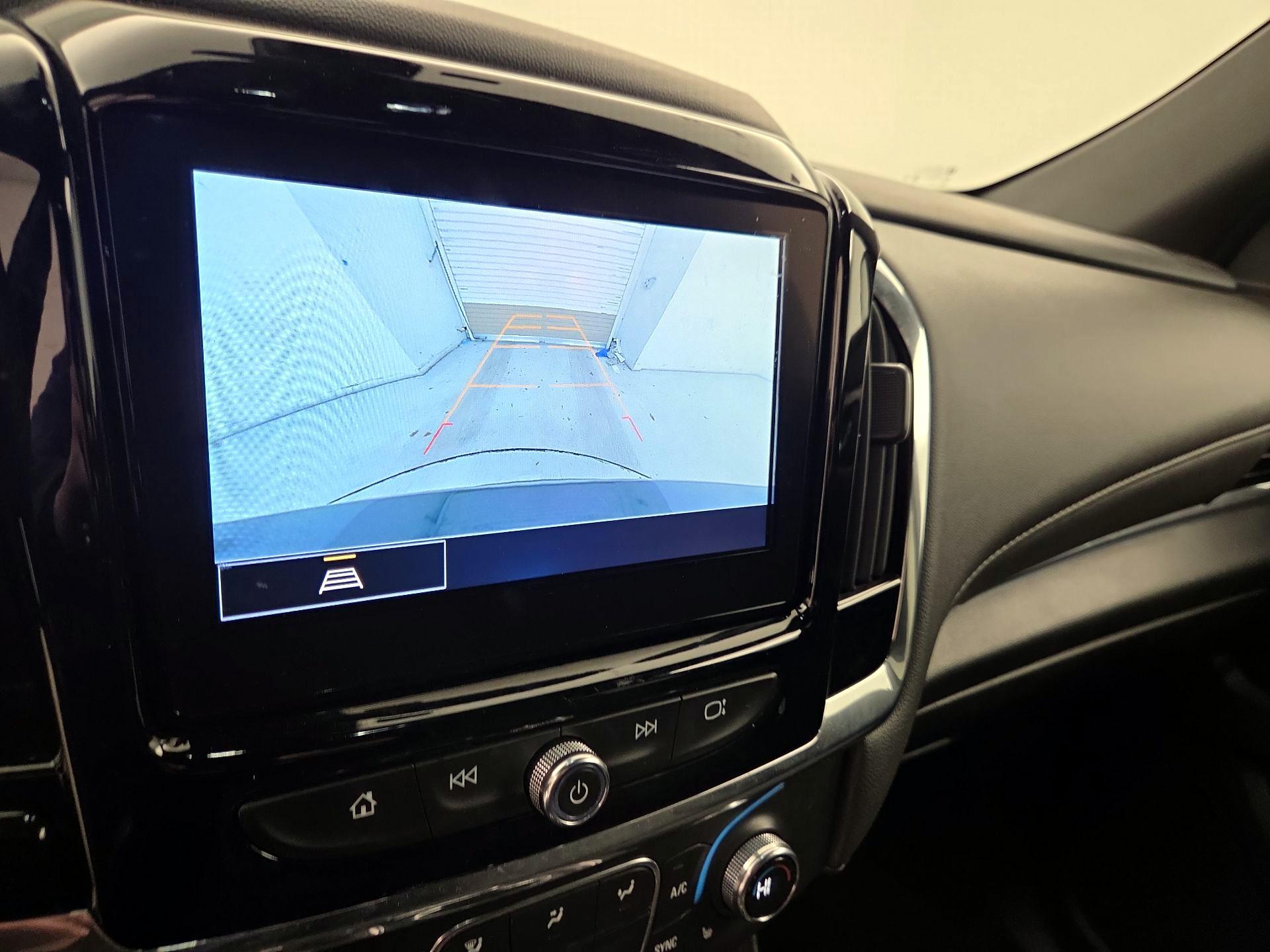 Thumbnail: 2023 Chevrolet Traverse - 14