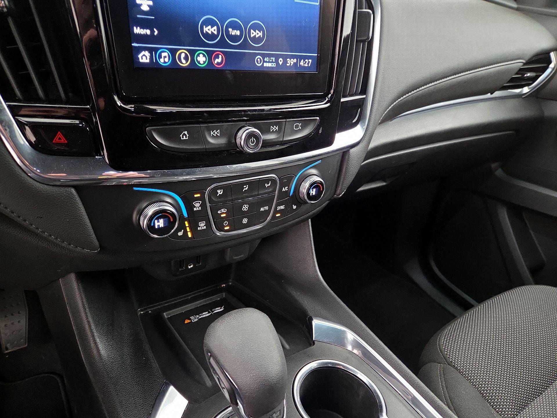 Thumbnail: 2023 Chevrolet Traverse - 16