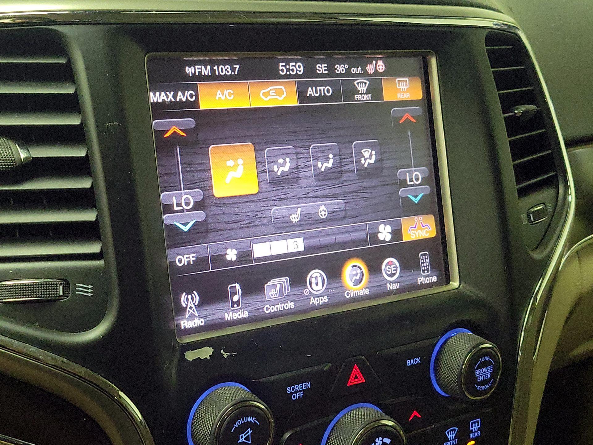 Thumbnail: 2014 Jeep Grand Cherokee - 16