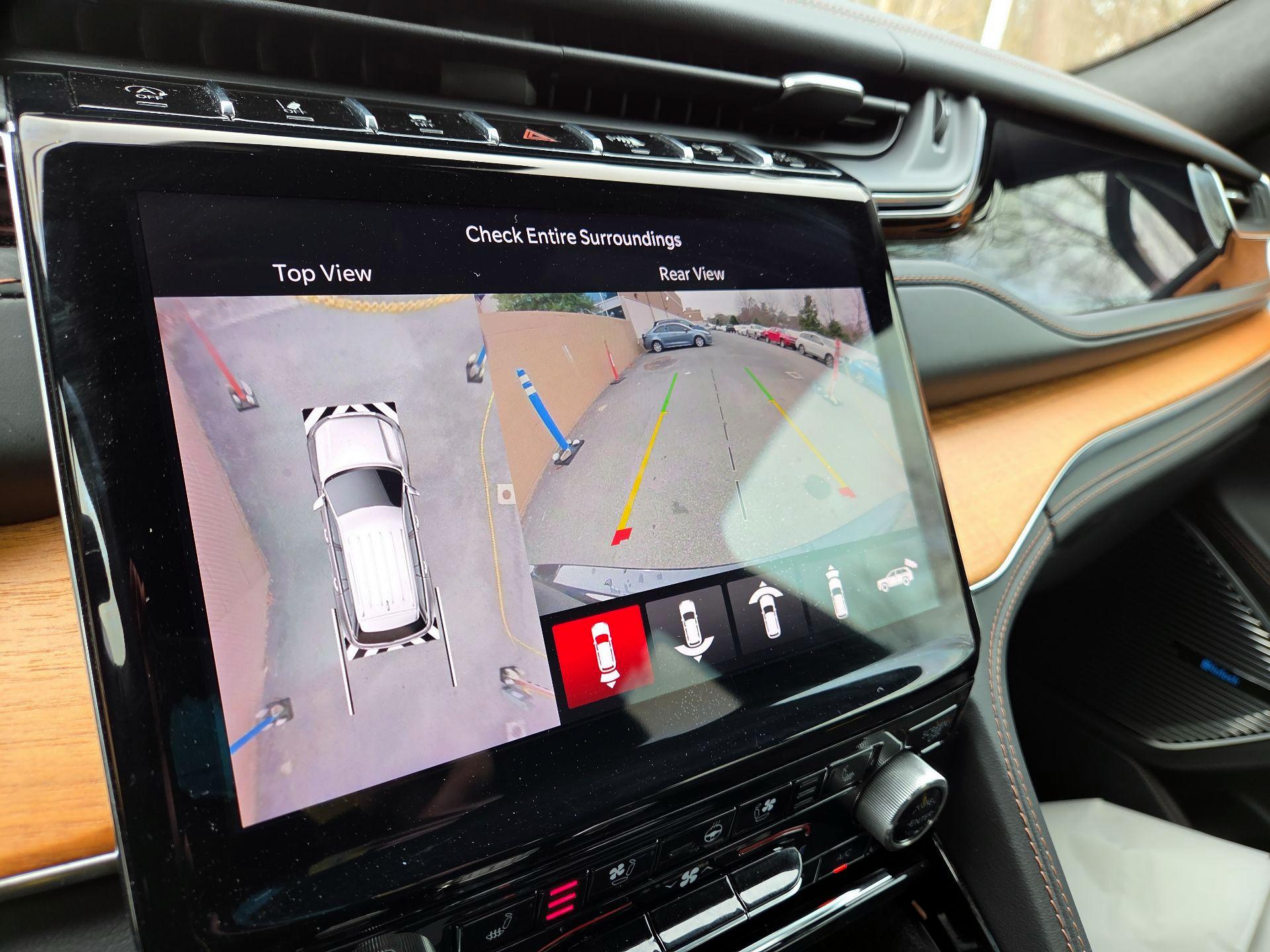 Thumbnail: 2022 Jeep Grand Cherokee - 13