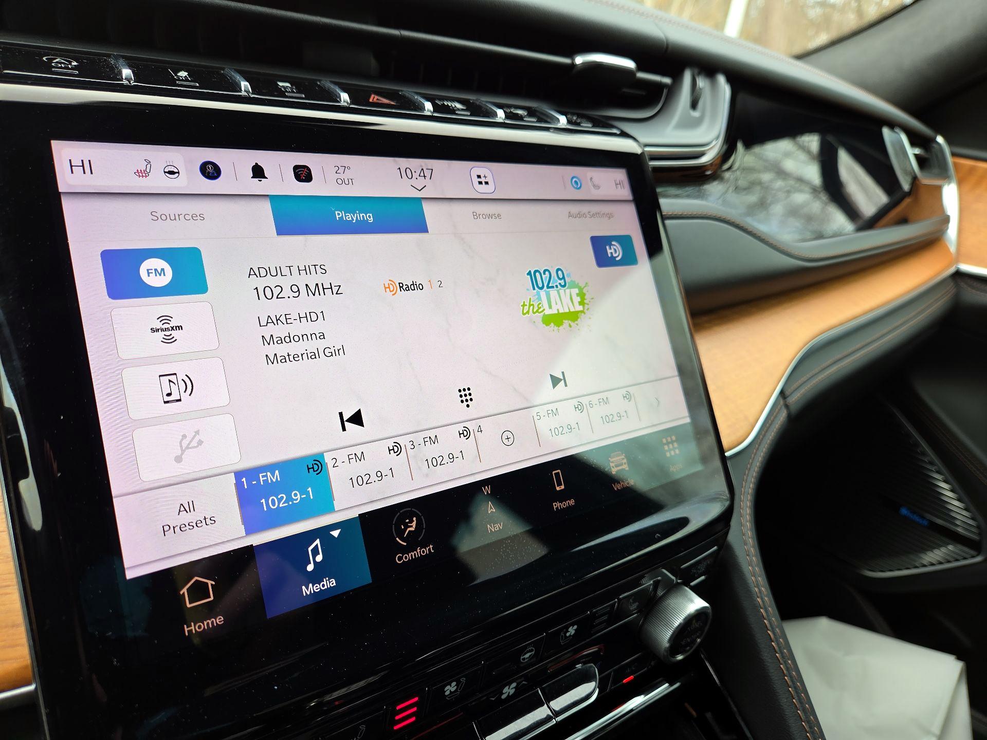 Thumbnail: 2022 Jeep Grand Cherokee - 14