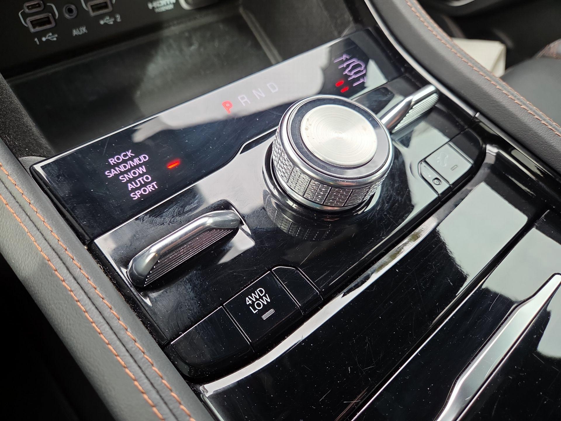 Thumbnail: 2022 Jeep Grand Cherokee - 16