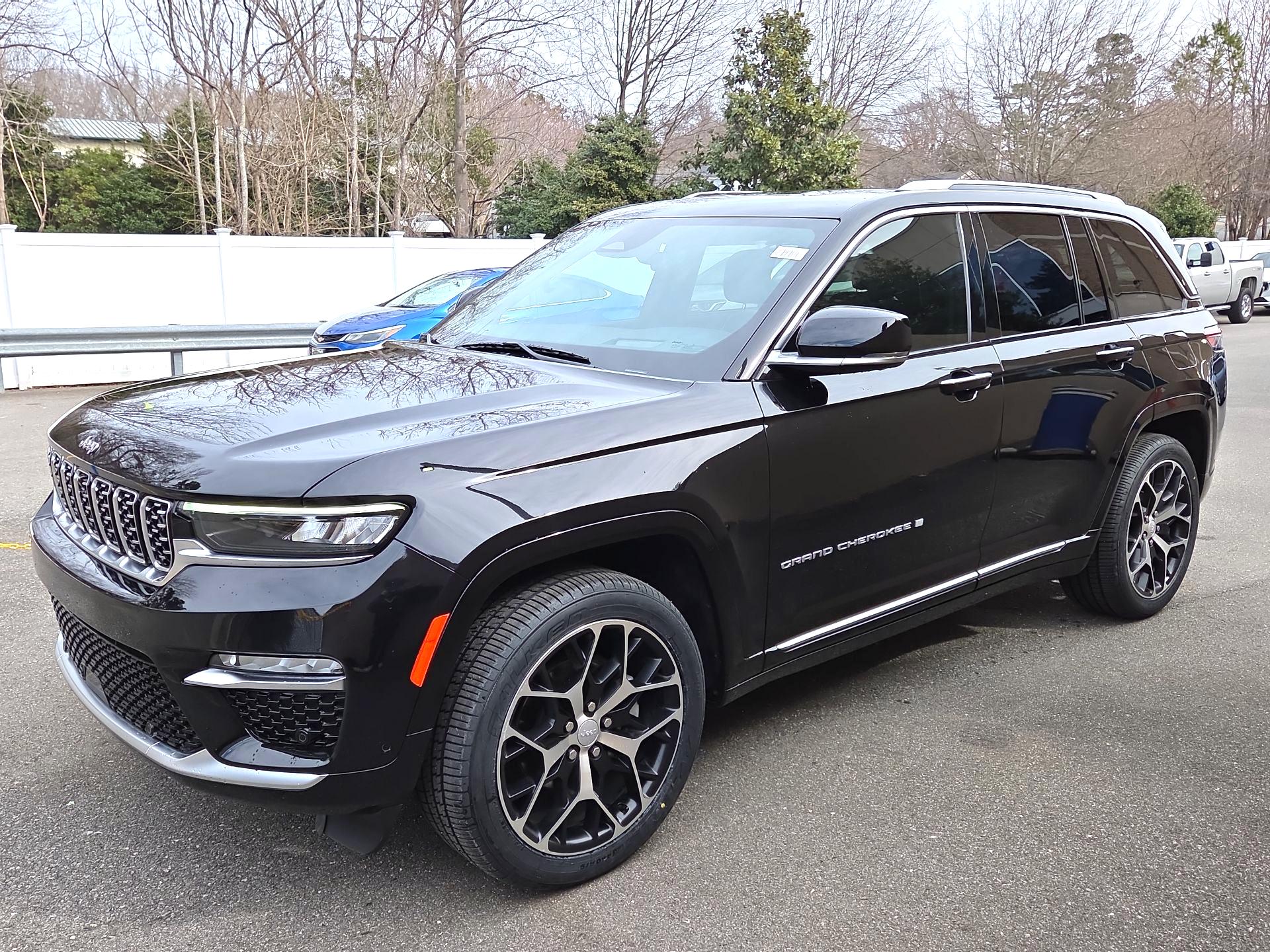 Thumbnail: 2022 Jeep Grand Cherokee - 3