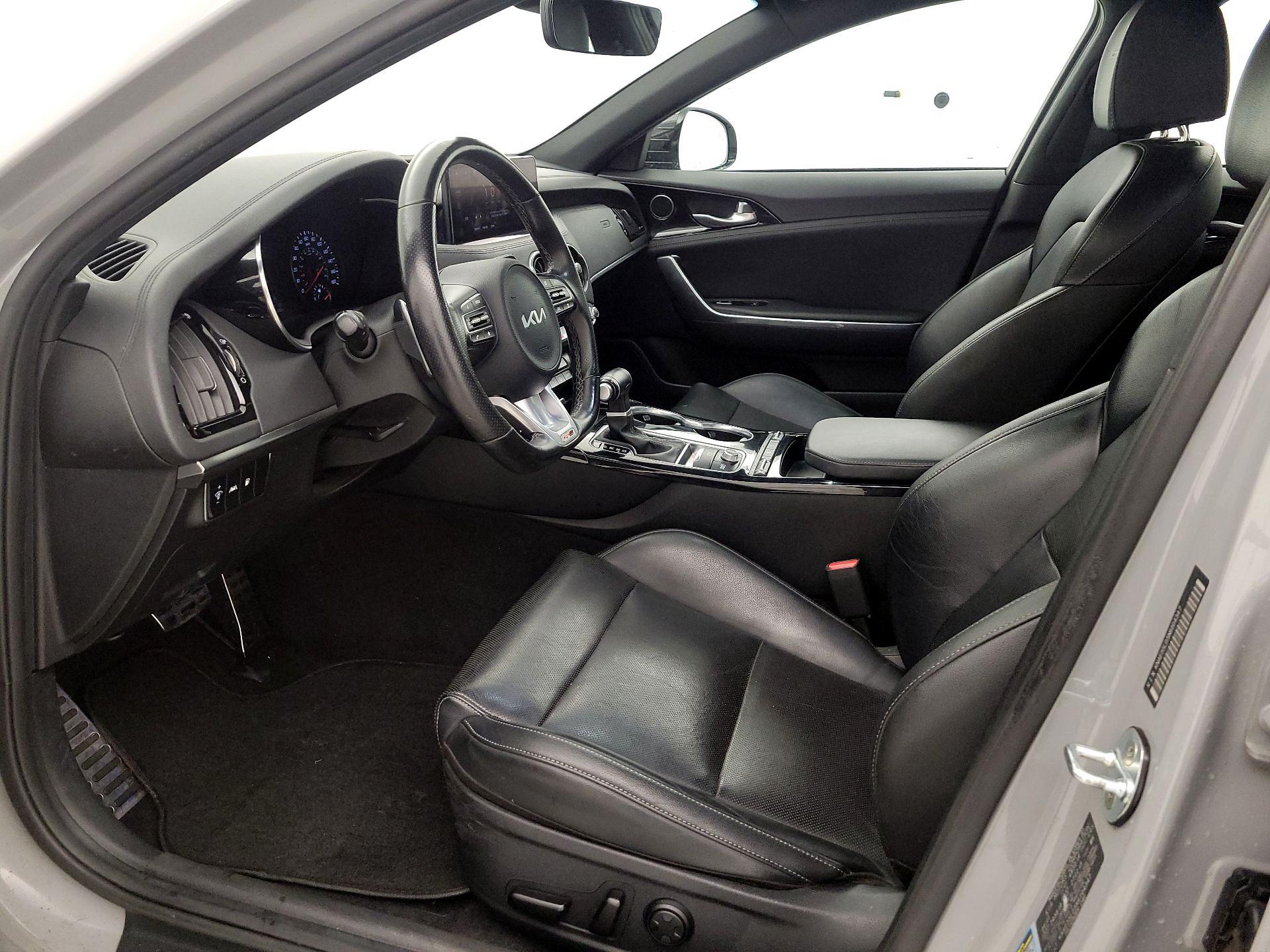 Thumbnail: 2022 Kia Stinger - 11