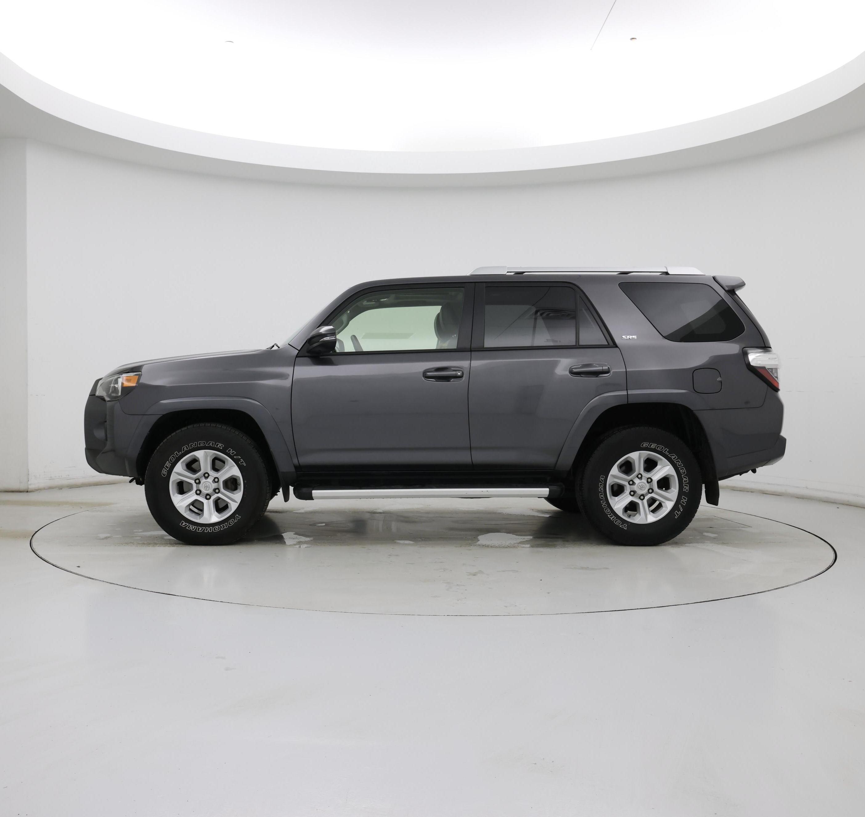 Thumbnail: 2018 Toyota 4Runner - 3