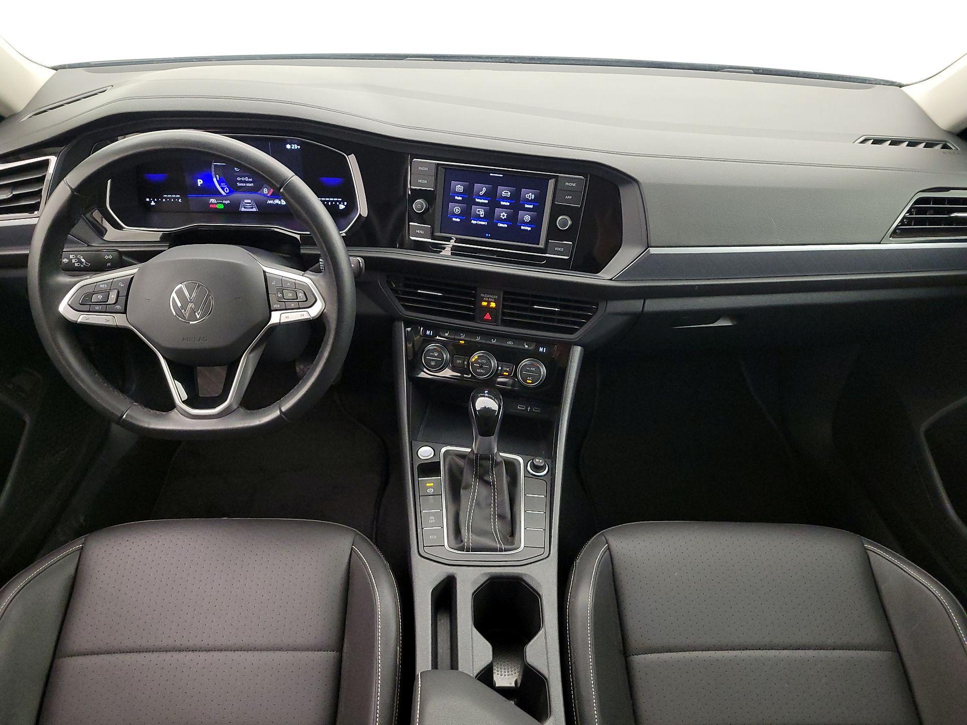 Thumbnail: 2024 Volkswagen Jetta - 9