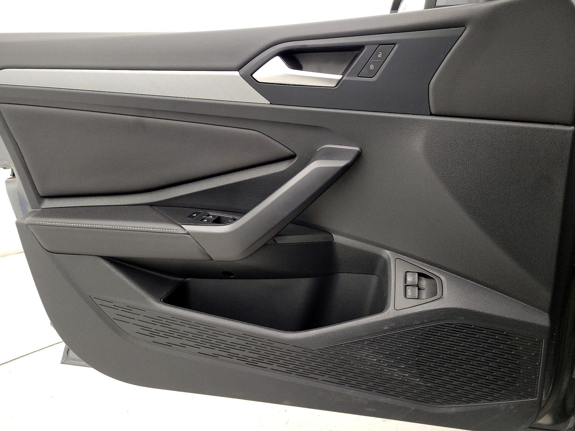 Thumbnail: 2024 Volkswagen Jetta - 12