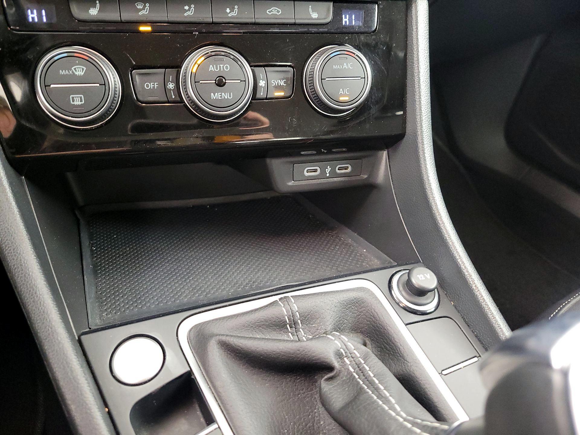 Thumbnail: 2024 Volkswagen Jetta - 18