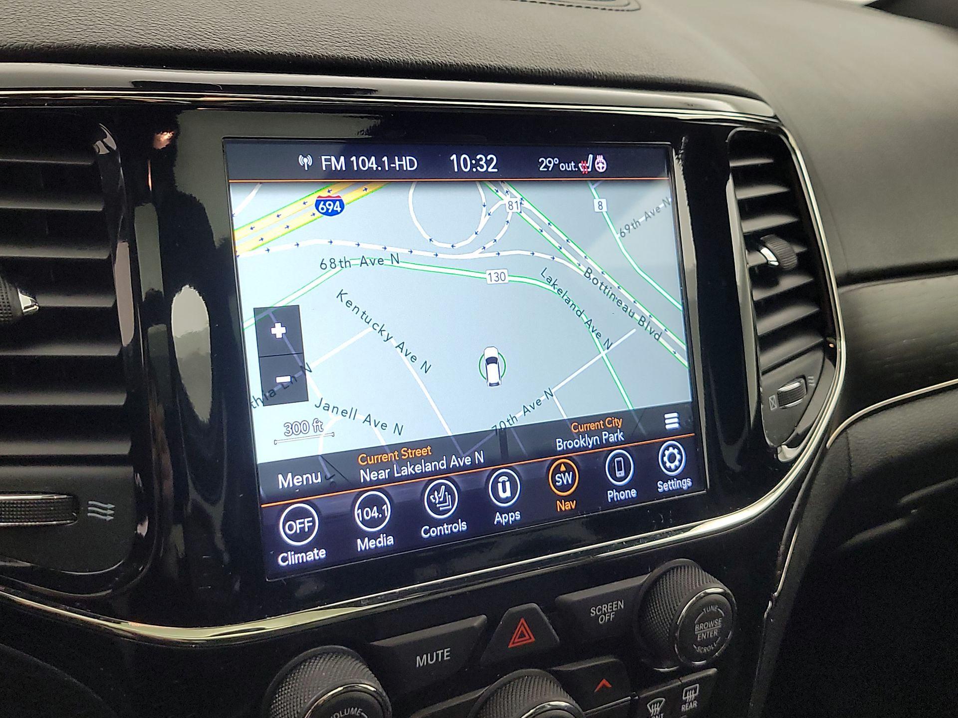 Thumbnail: 2021 Jeep Grand Cherokee - 14