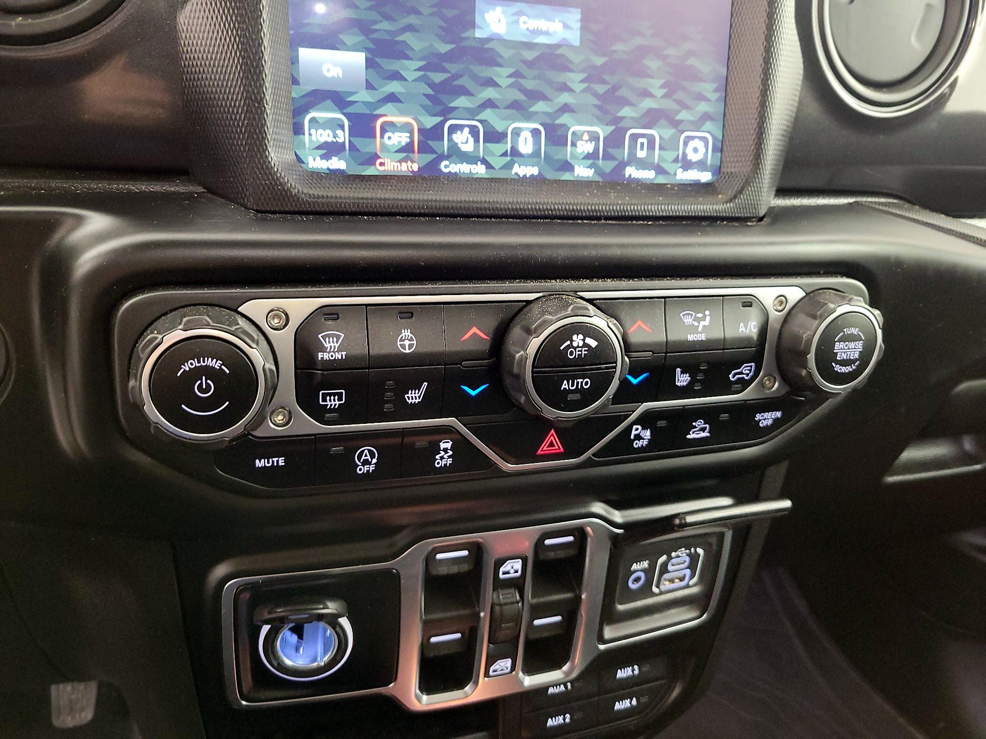 Thumbnail: 2021 Jeep Wrangler - 17