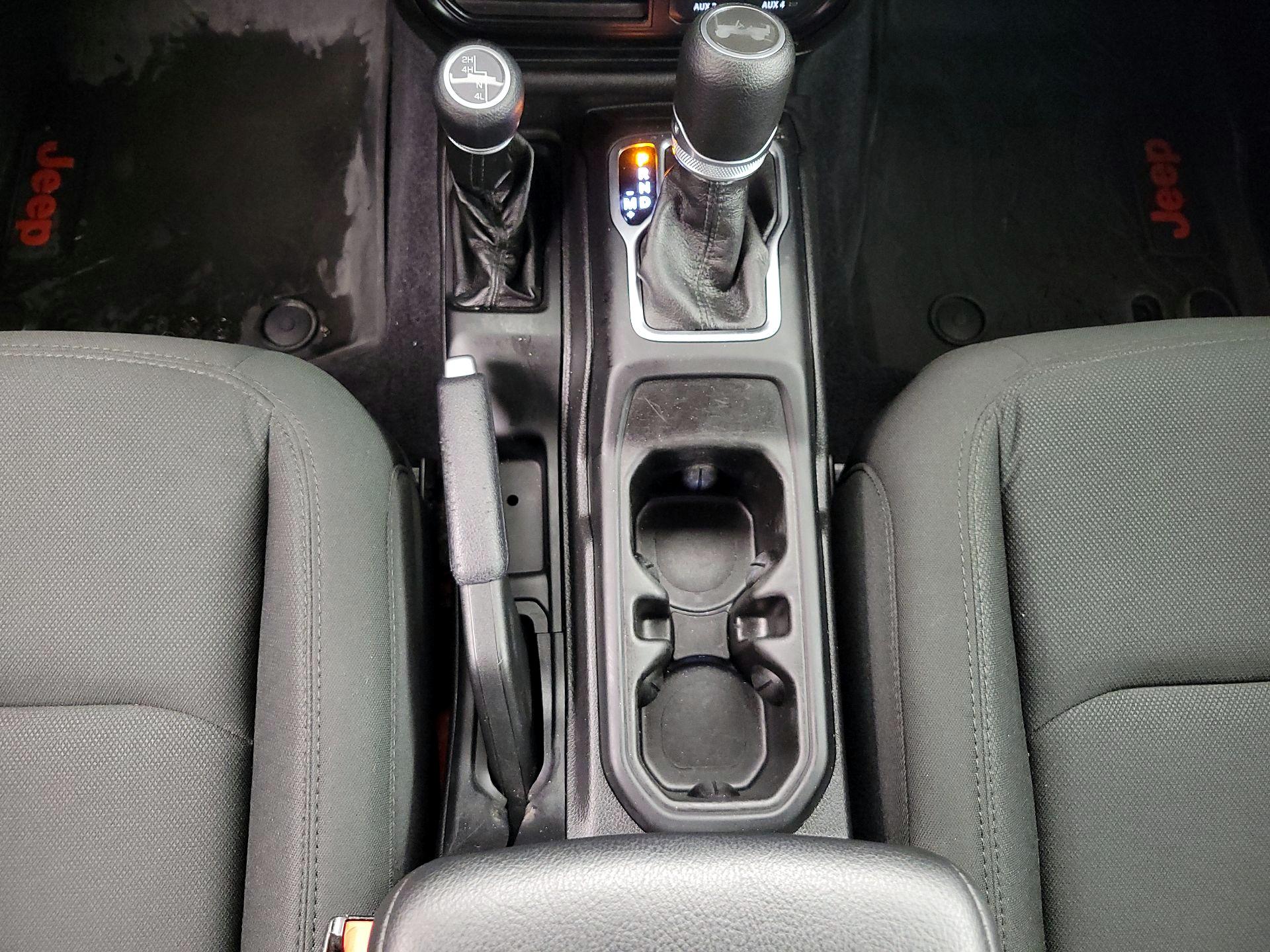 Thumbnail: 2021 Jeep Wrangler - 18