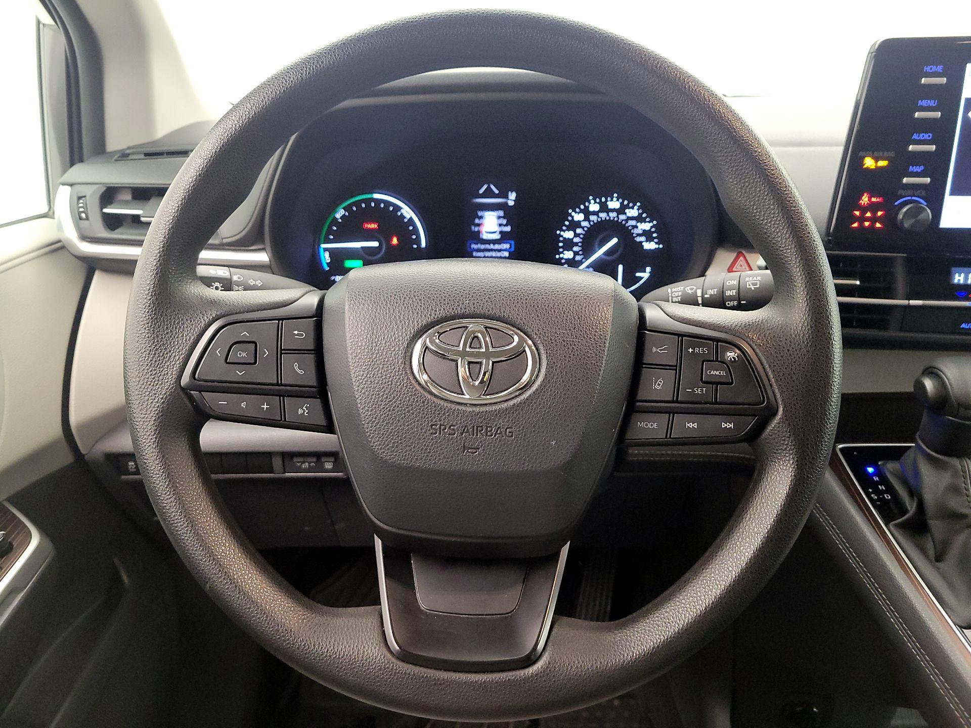 Thumbnail: 2024 Toyota Sienna - 10