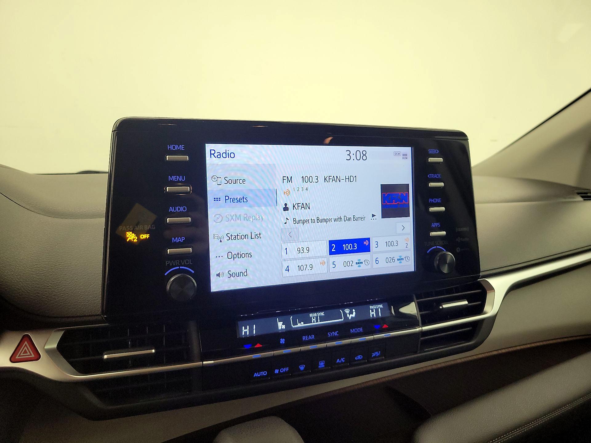 Thumbnail: 2024 Toyota Sienna - 16