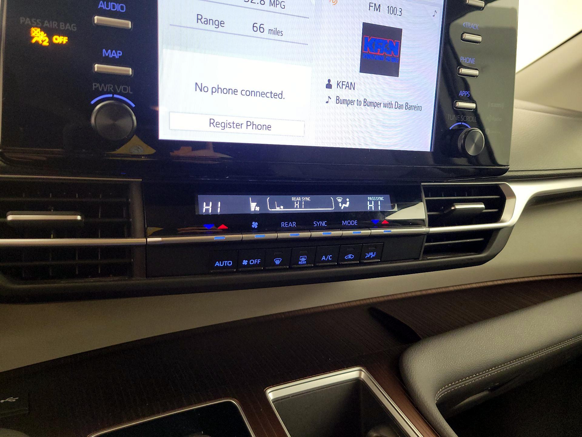 Thumbnail: 2024 Toyota Sienna - 17