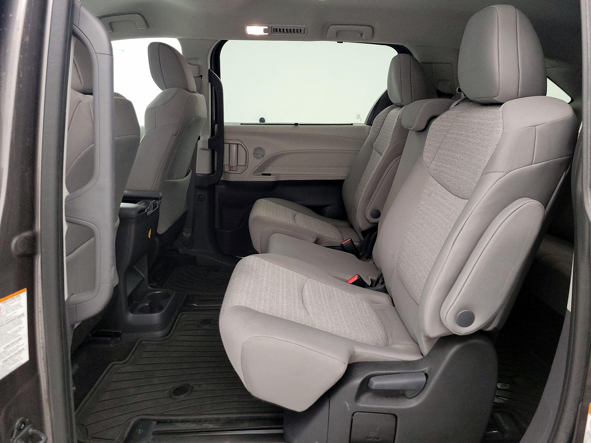 Thumbnail: 2024 Toyota Sienna - 20