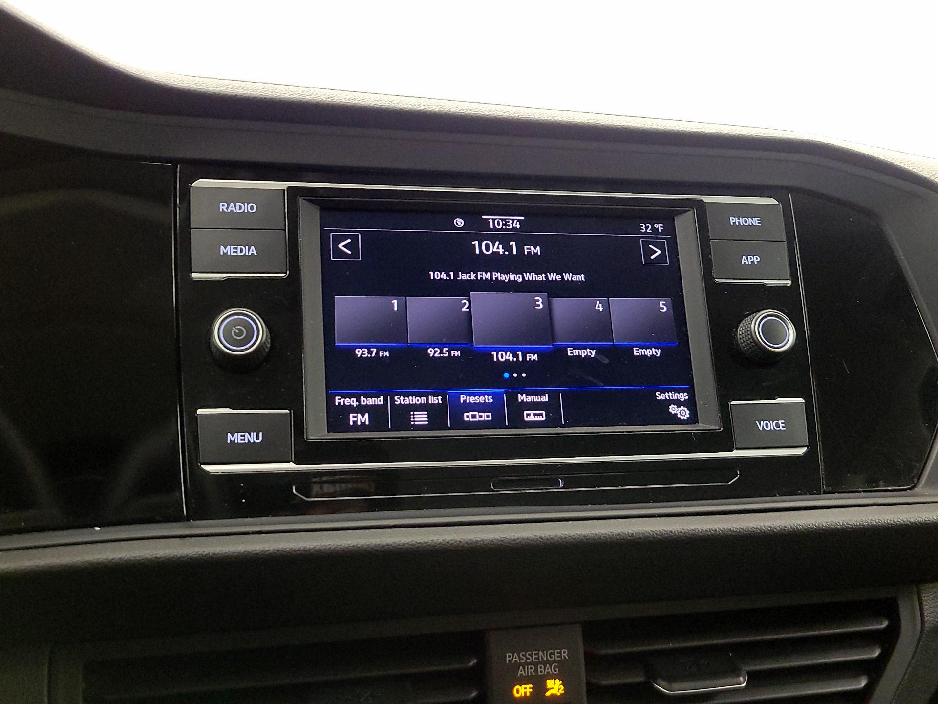 Thumbnail: 2024 Volkswagen Jetta - 15