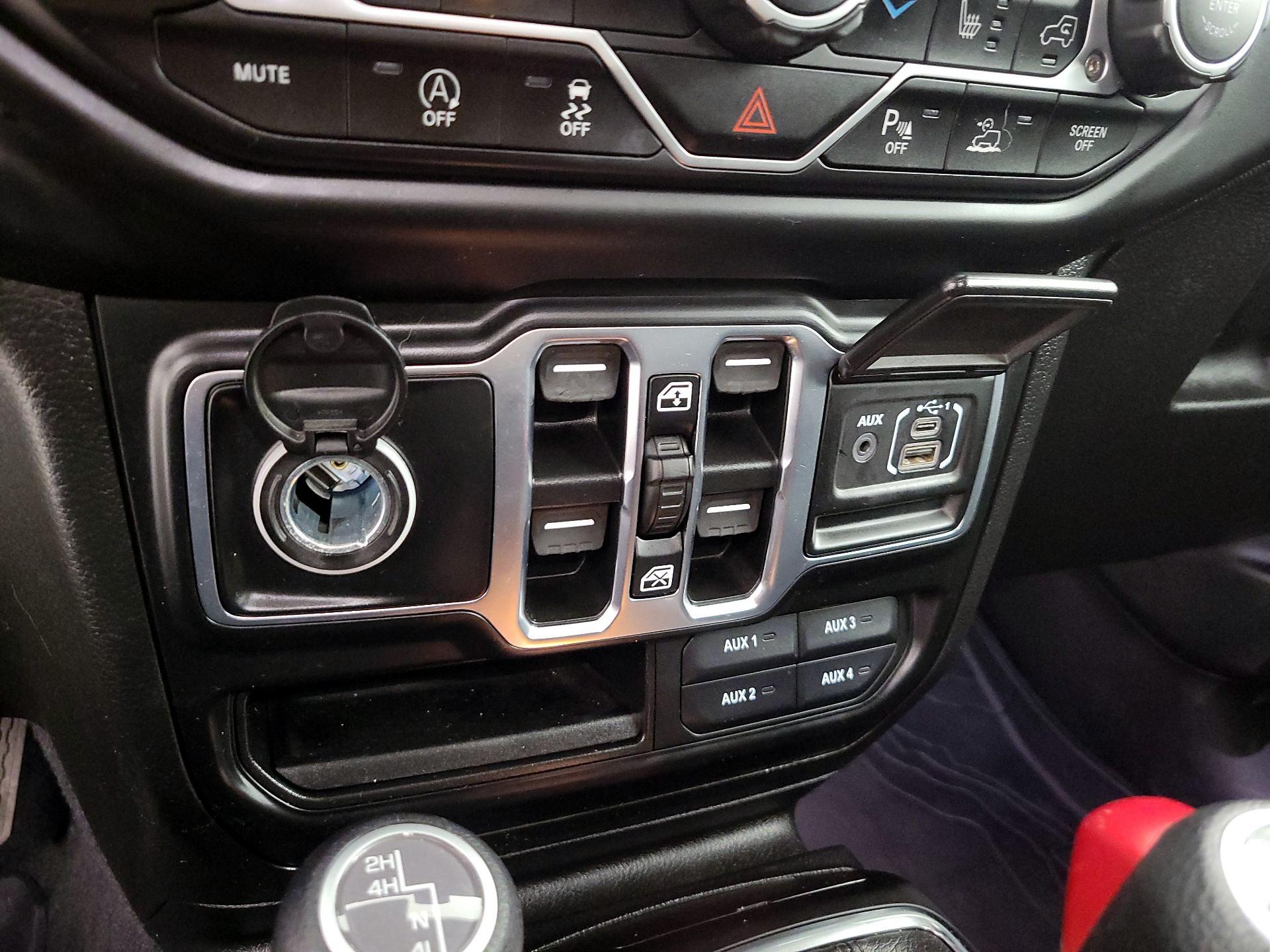 Thumbnail: 2021 Jeep Gladiator - 18