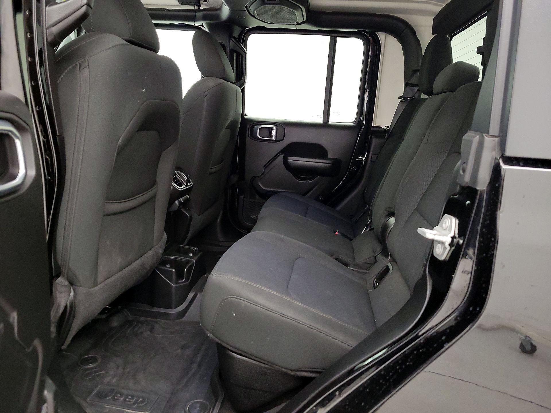 Thumbnail: 2021 Jeep Gladiator - 19